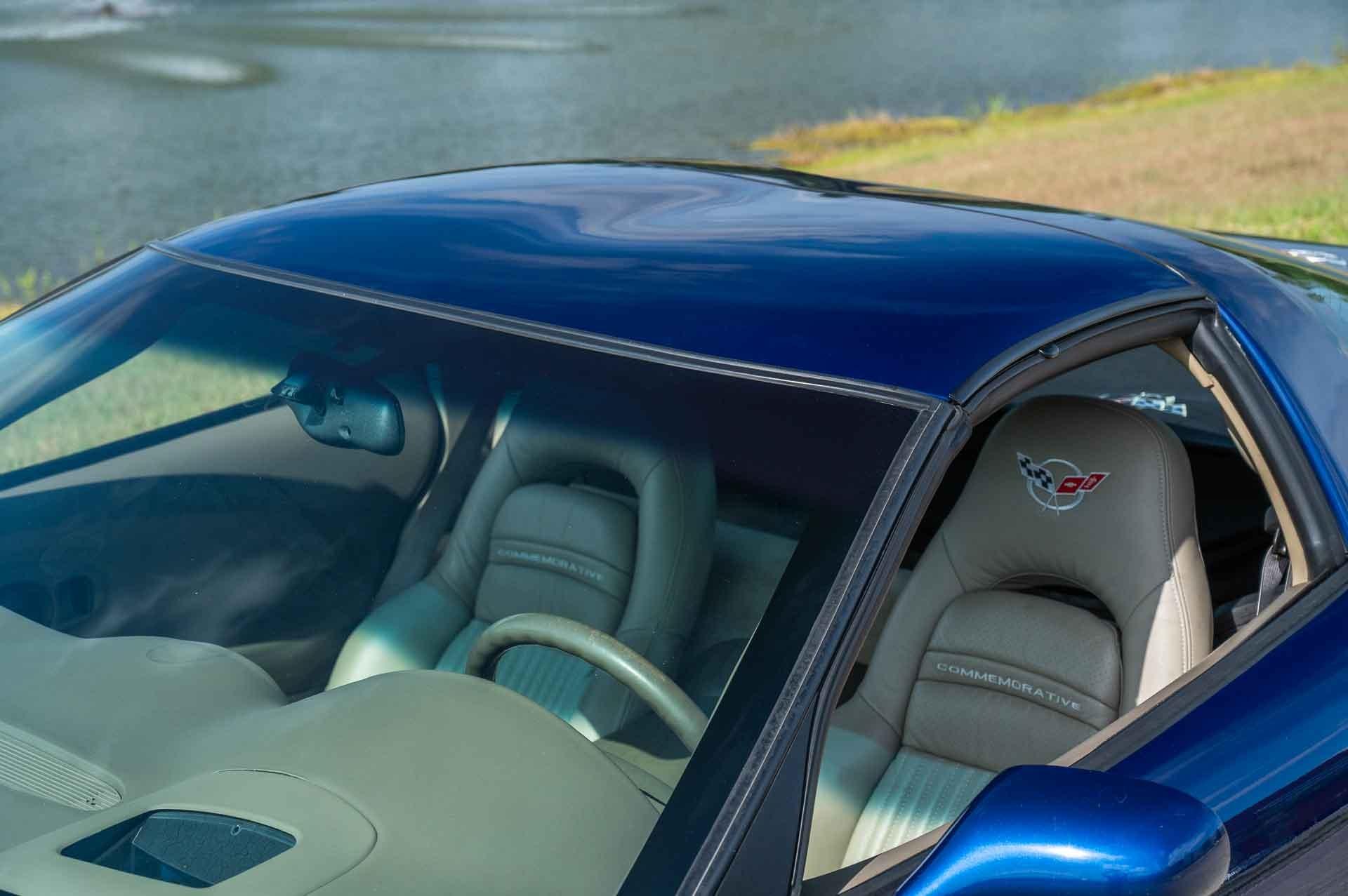 2004 Chevrolet Corvette 37