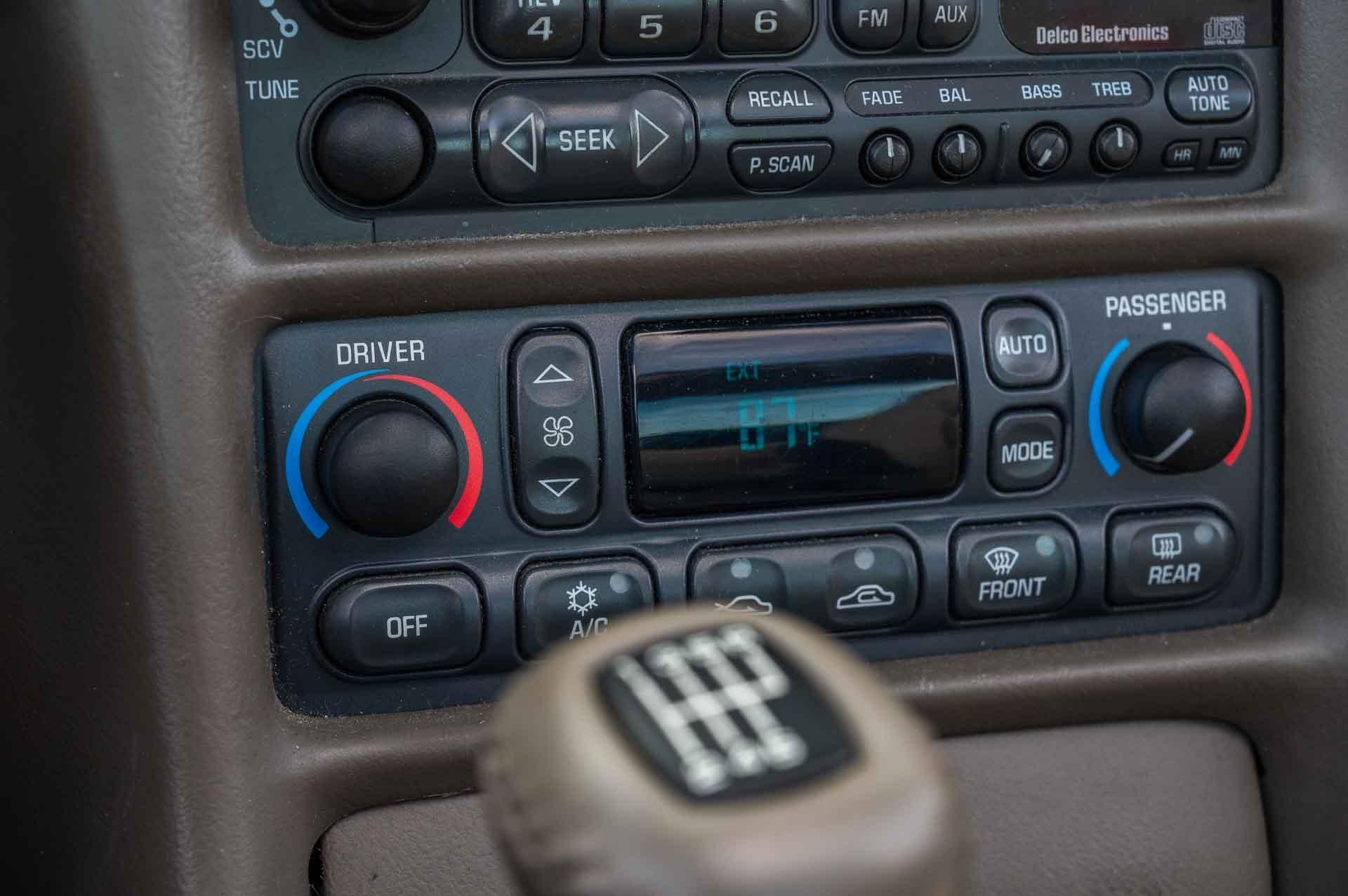 2004 Chevrolet Corvette 76