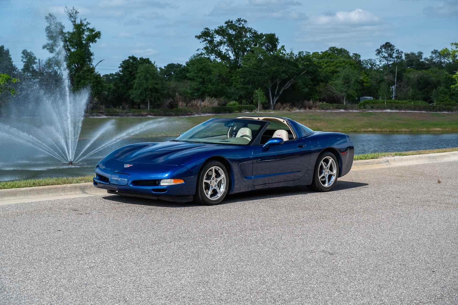 2004 Chevrolet Corvette 1