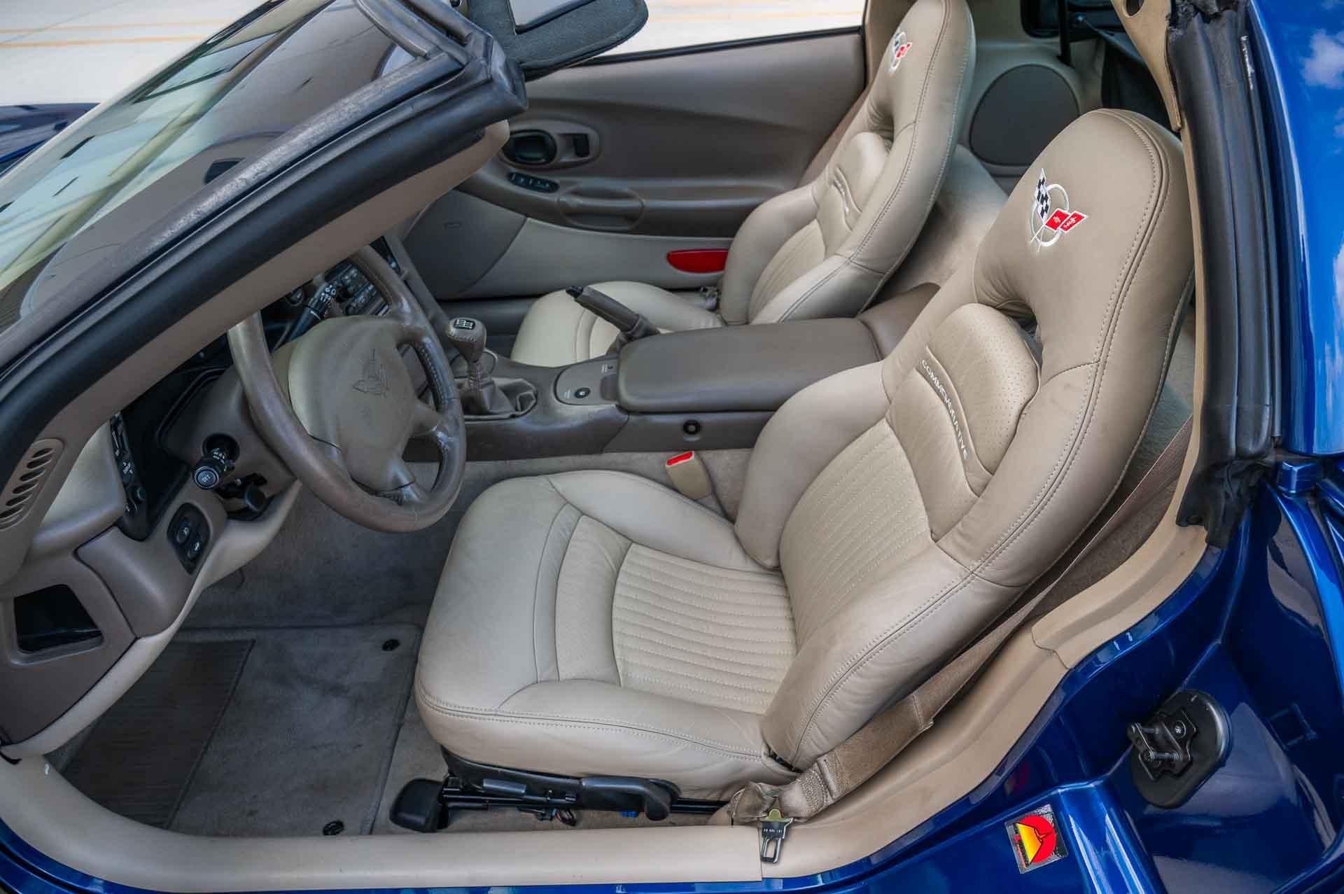 2004 Chevrolet Corvette 9