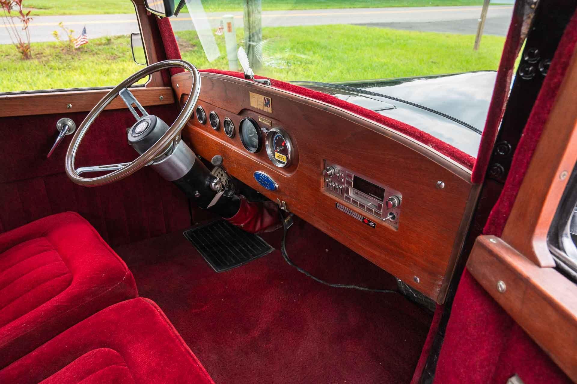 1932 Ford Coupe 10
