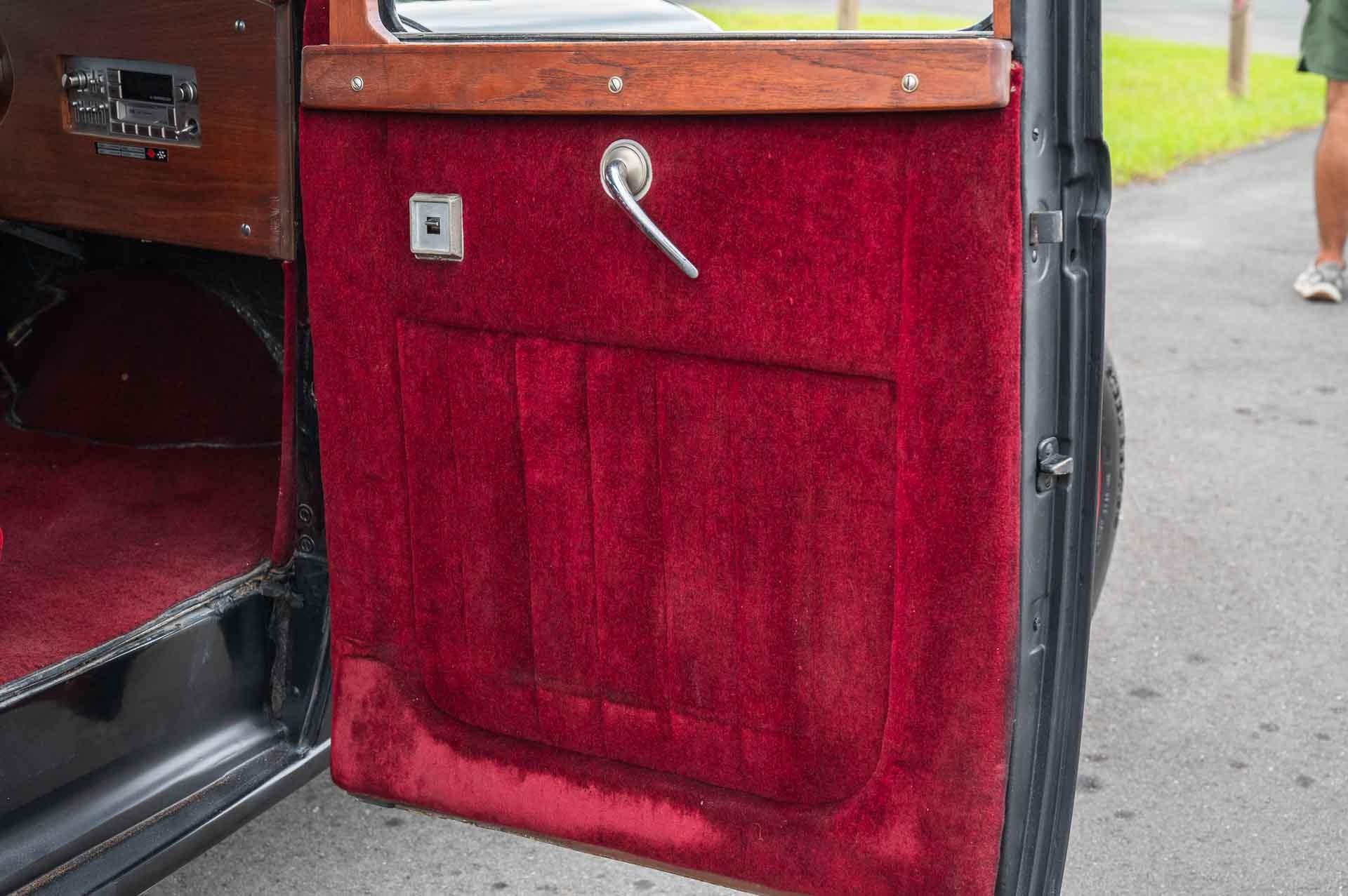 1932 Ford Coupe 44