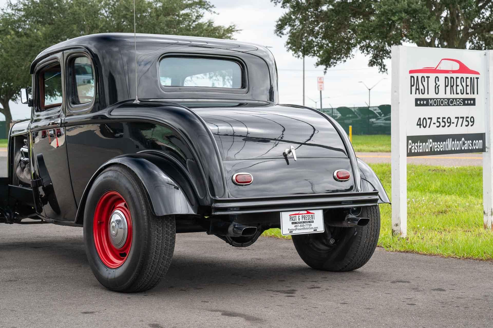 1932 Ford Coupe 15