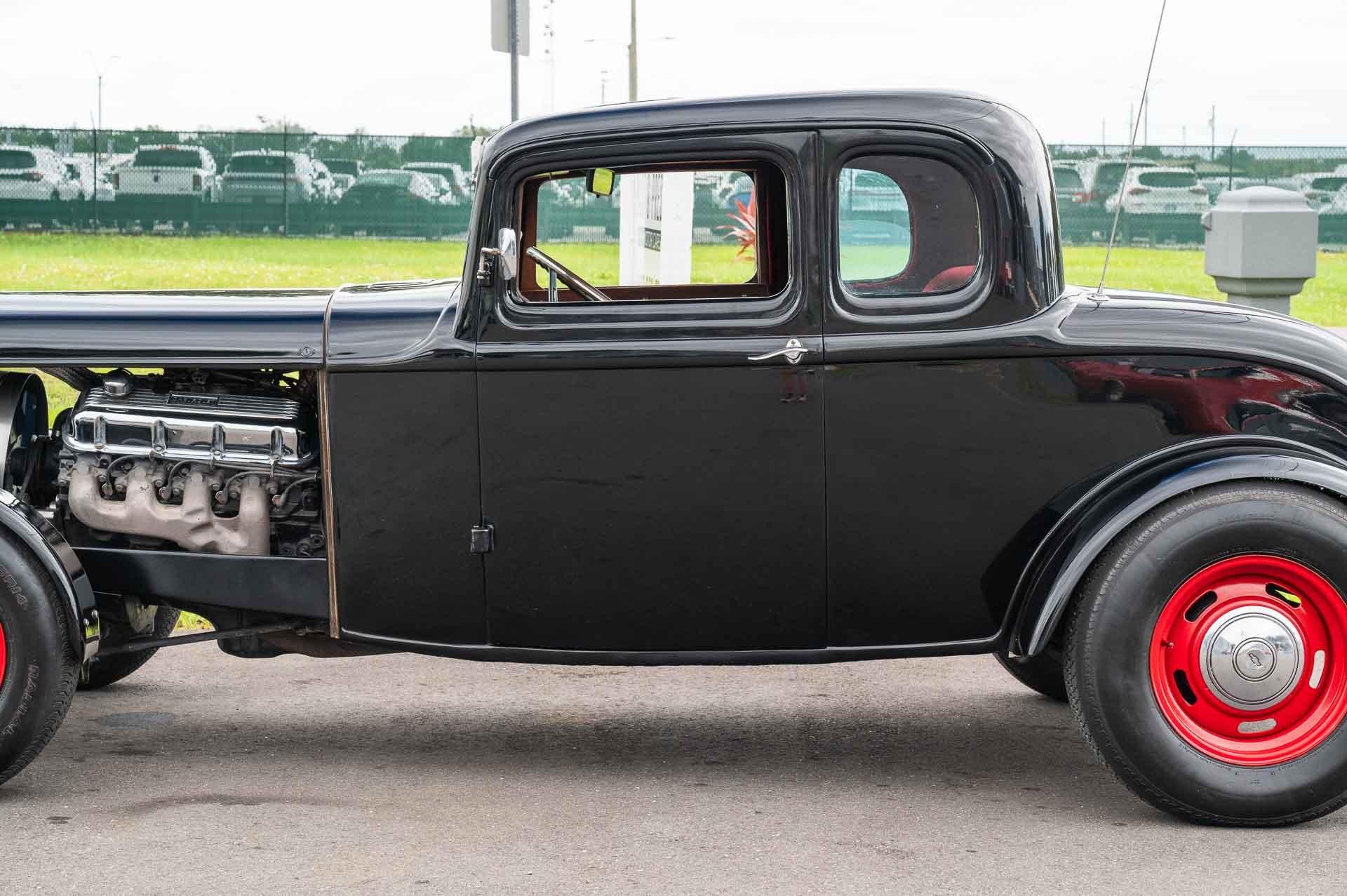 1932 Ford Coupe 17