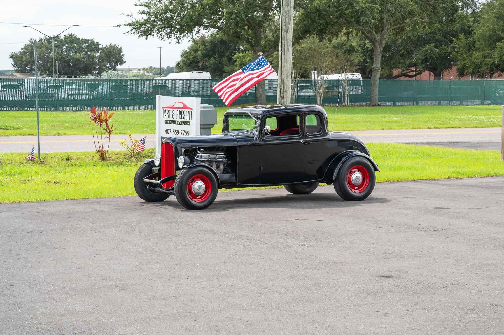 1932 Ford Coupe 12