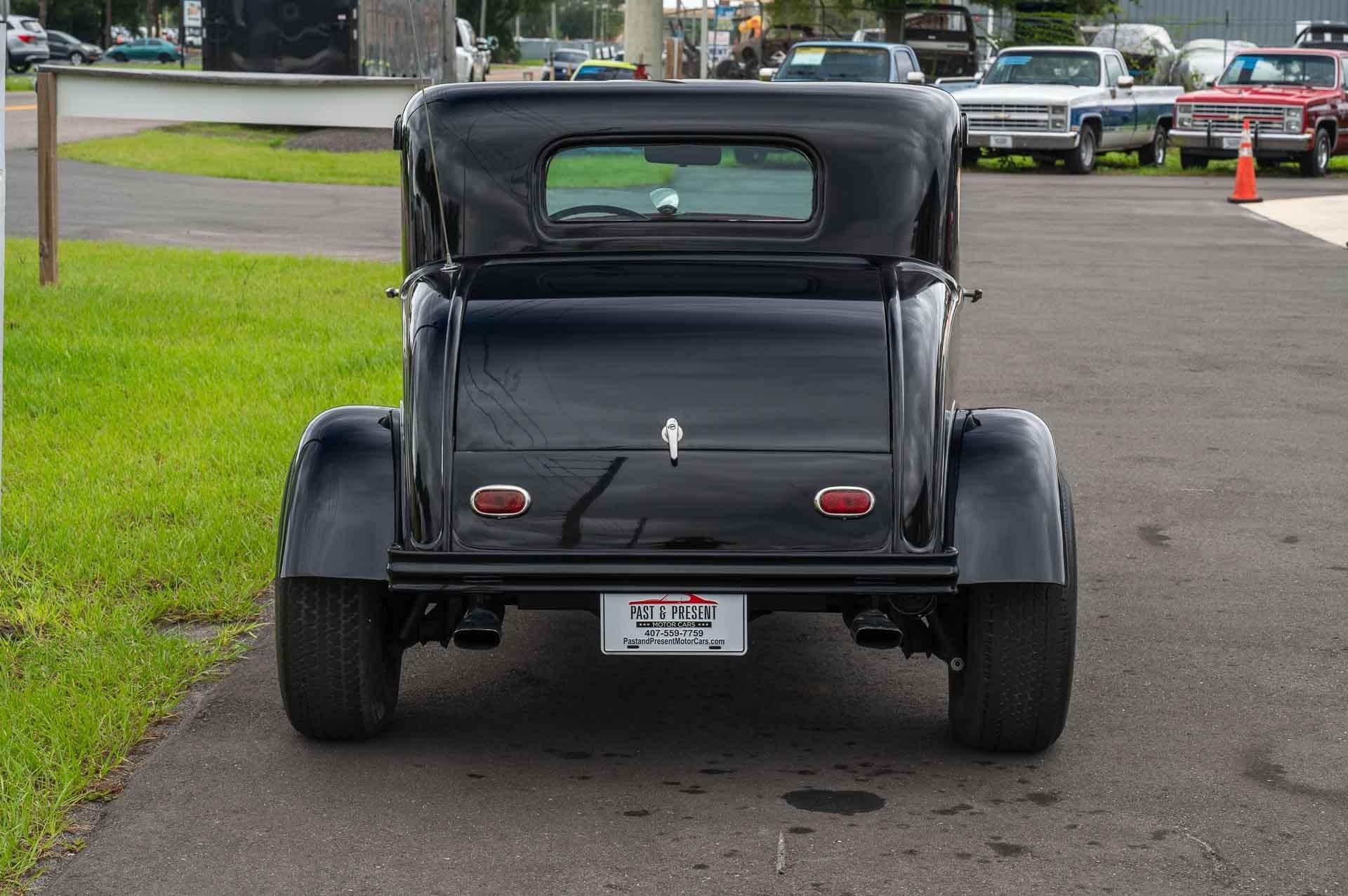 1932 Ford Coupe 34