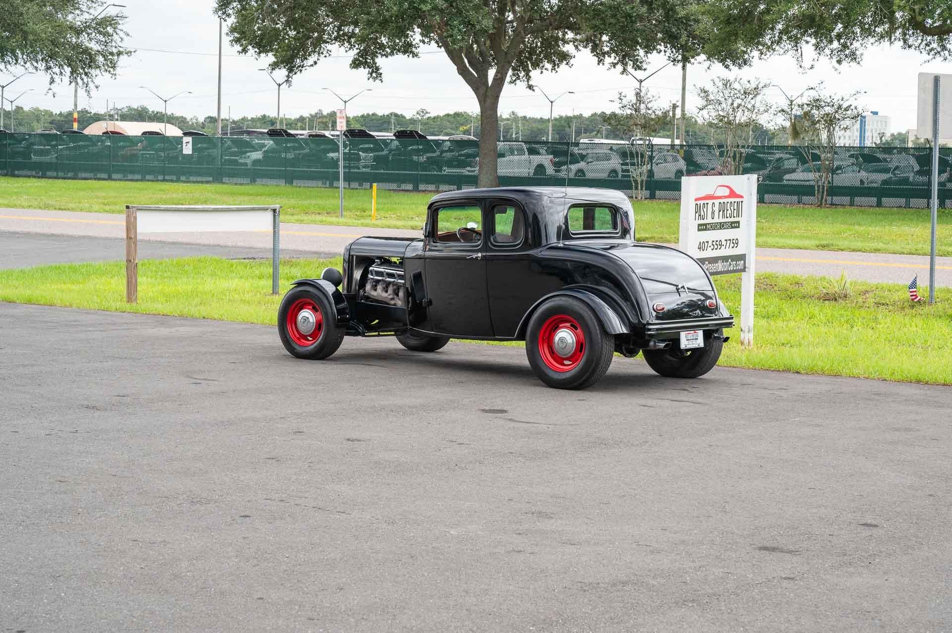 1932 Ford Coupe 13