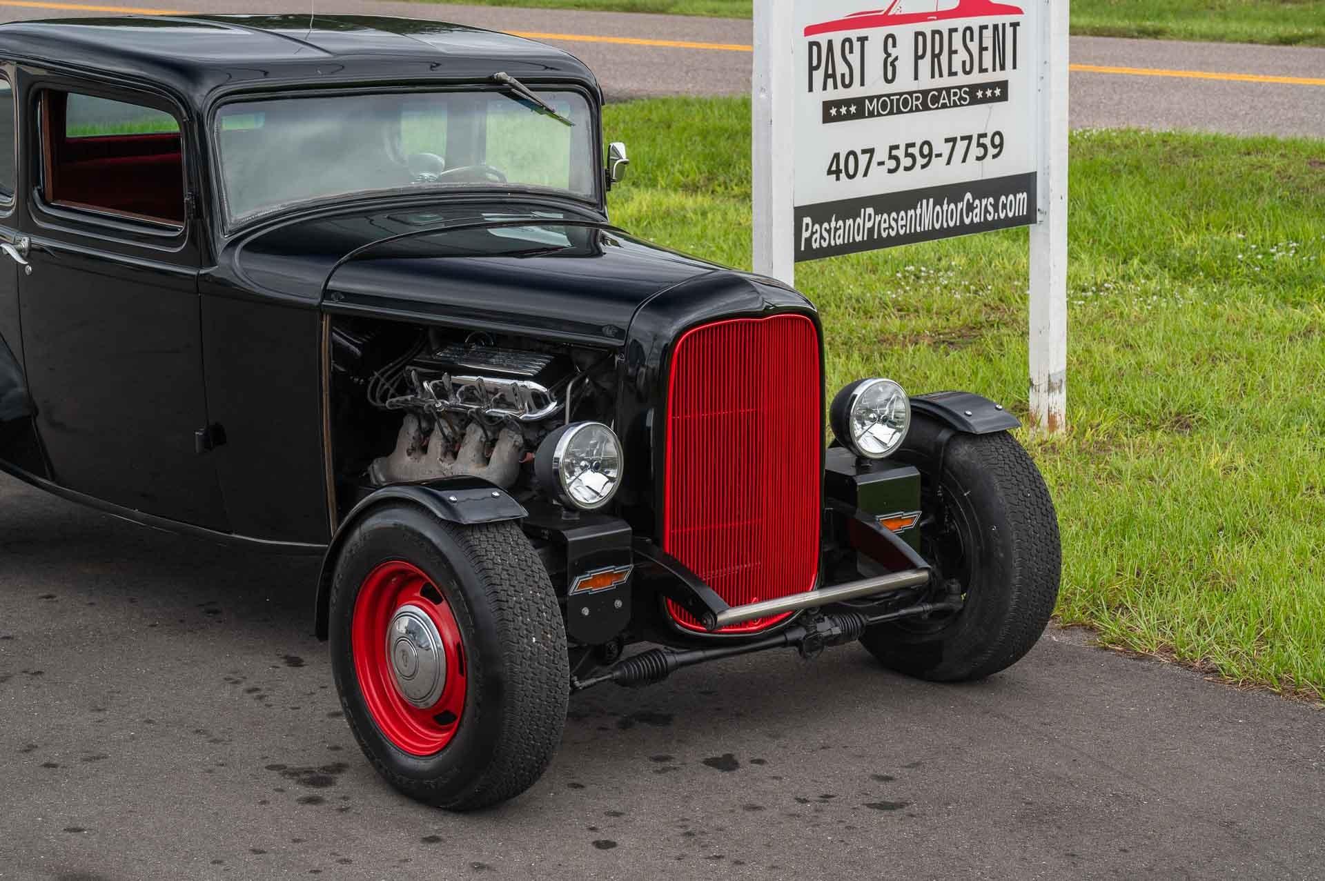 1932 Ford Coupe 27