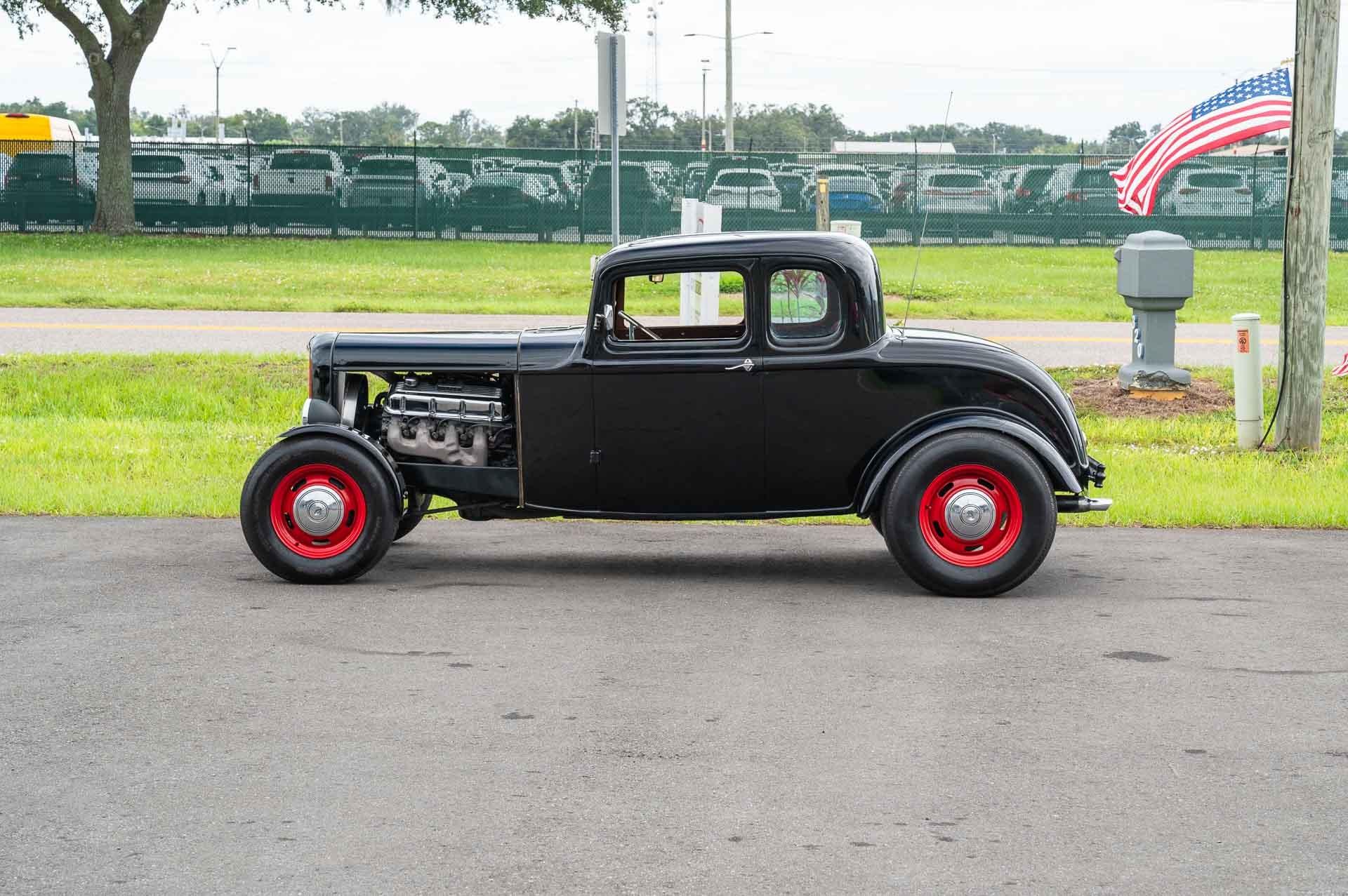 1932 Ford Coupe 2