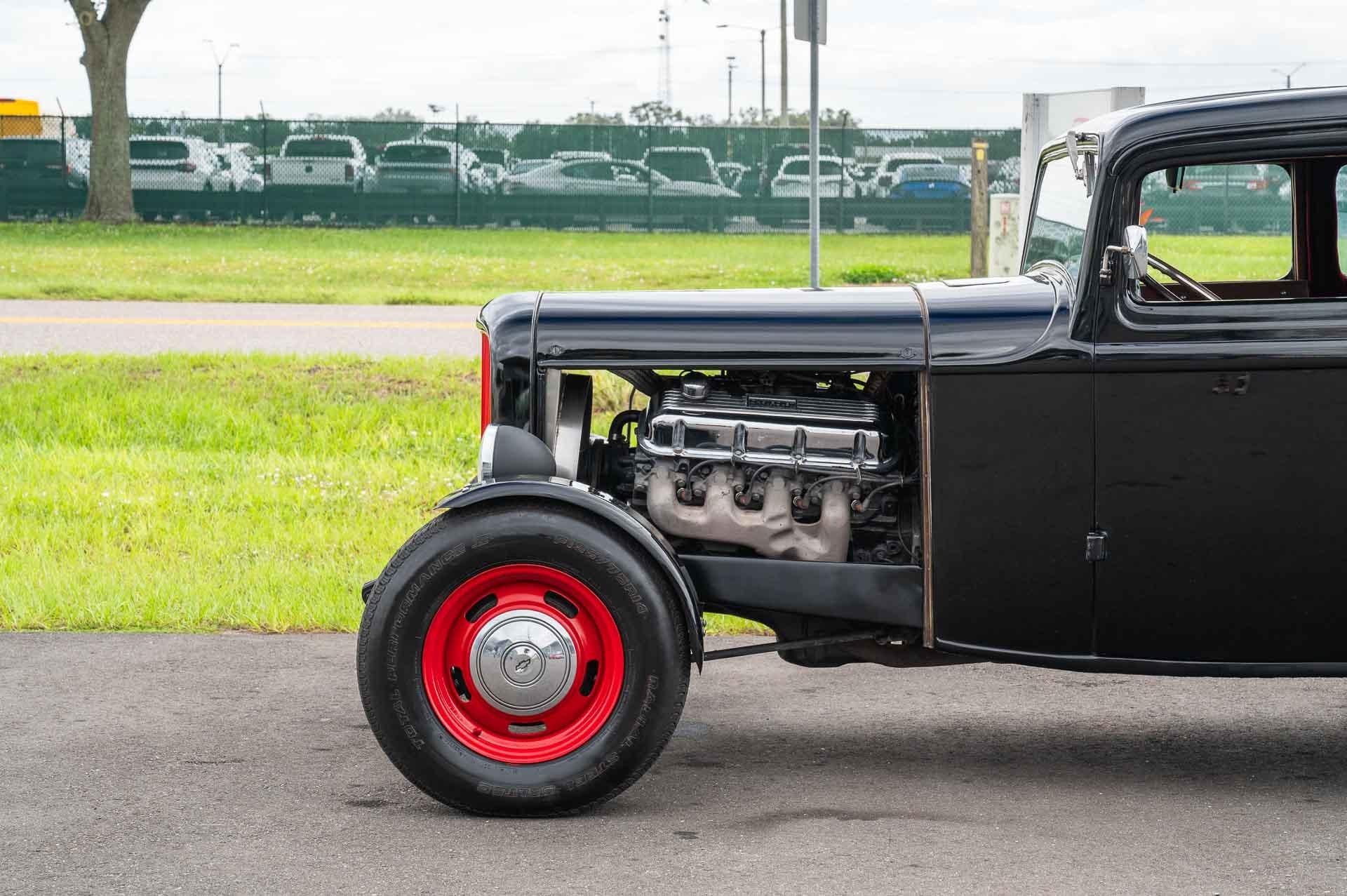 1932 Ford Coupe 18