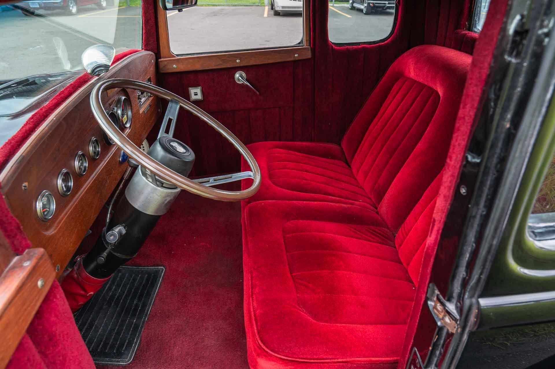 1932 Ford Coupe 9
