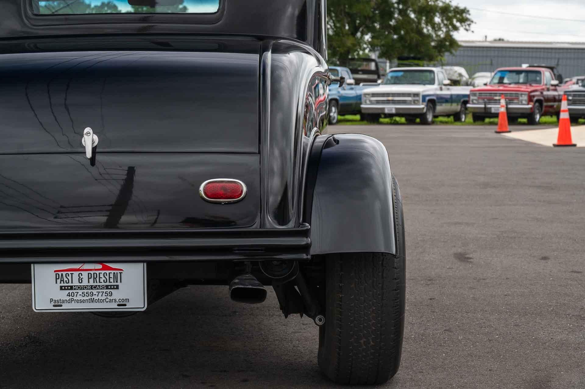 1932 Ford Coupe 37