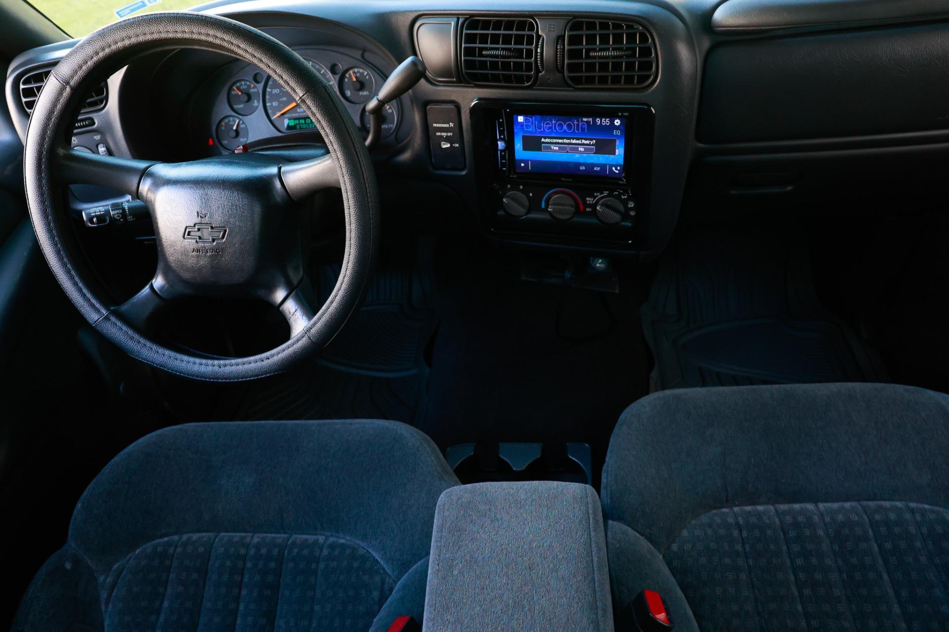 2000 Chevrolet S10 39