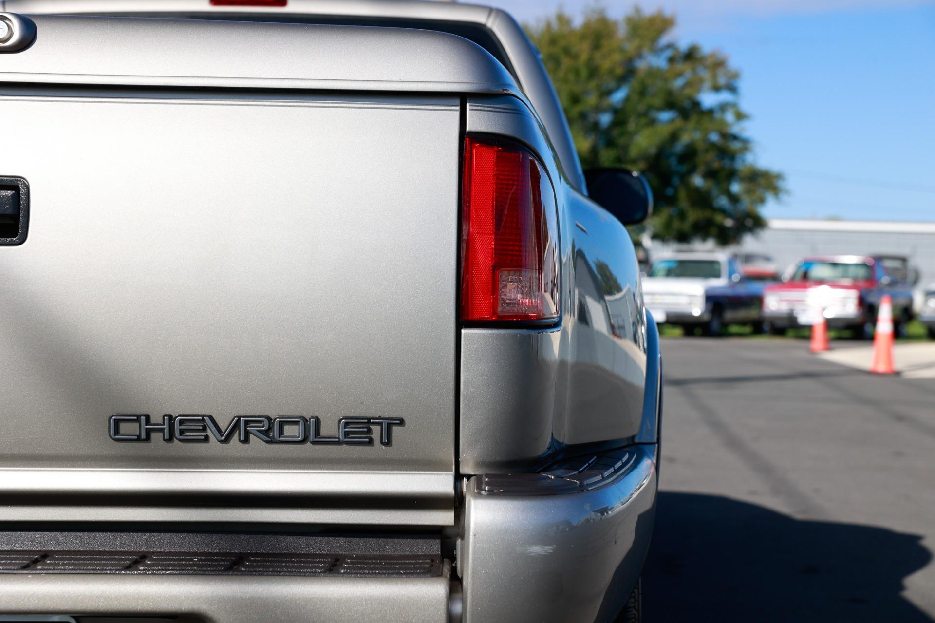 2000 Chevrolet S10 74