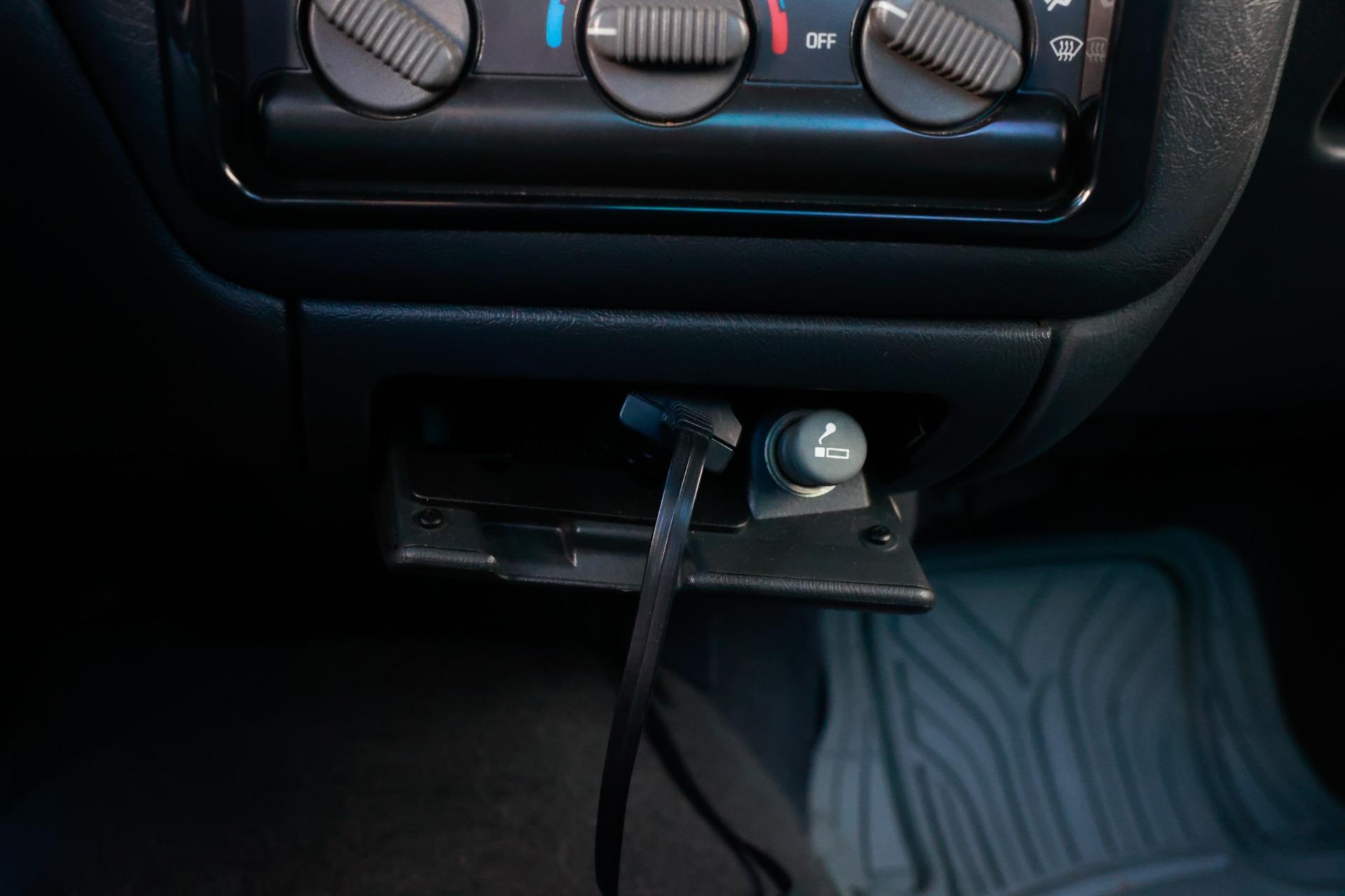 2000 Chevrolet S10 28