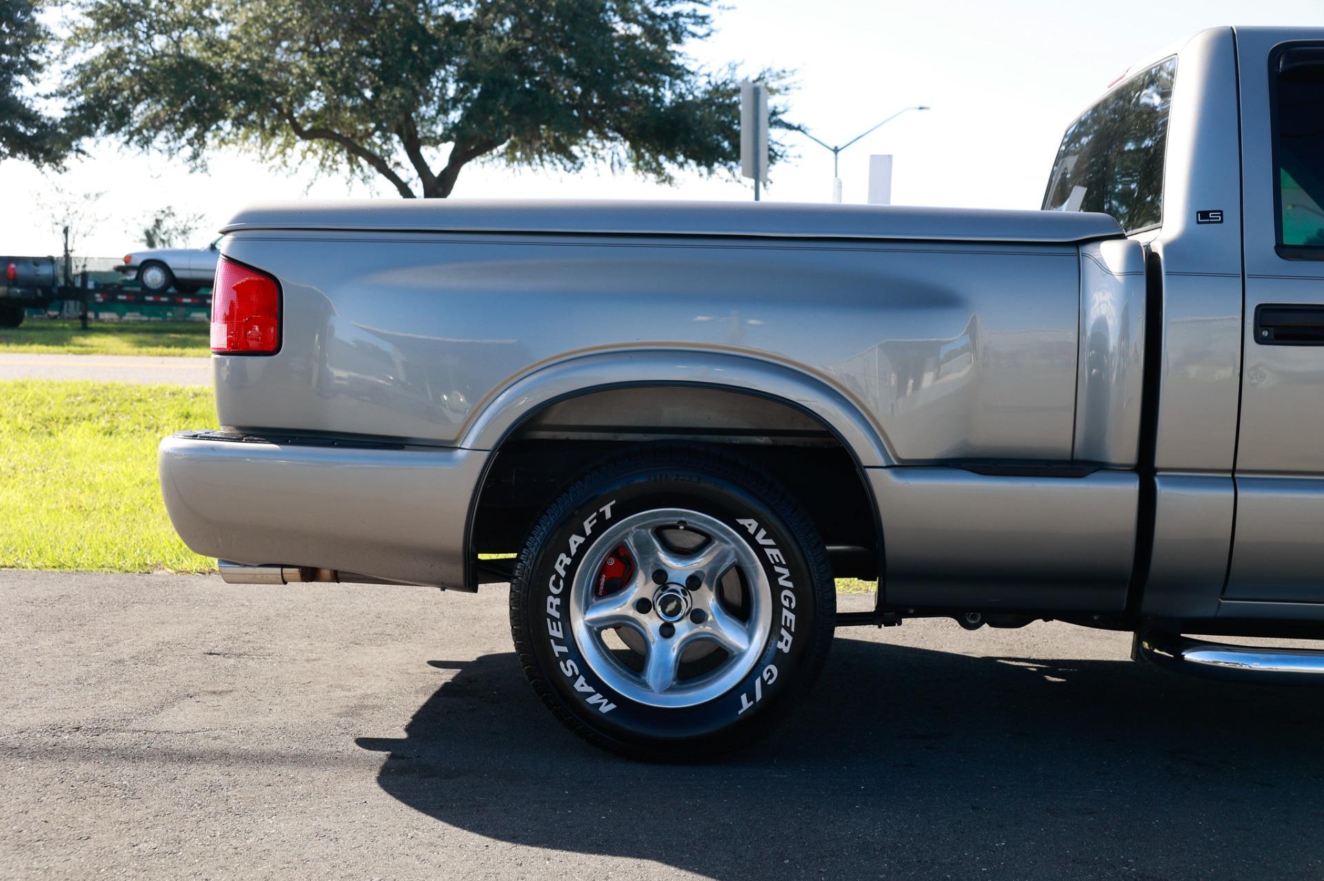 2000 Chevrolet S10 84