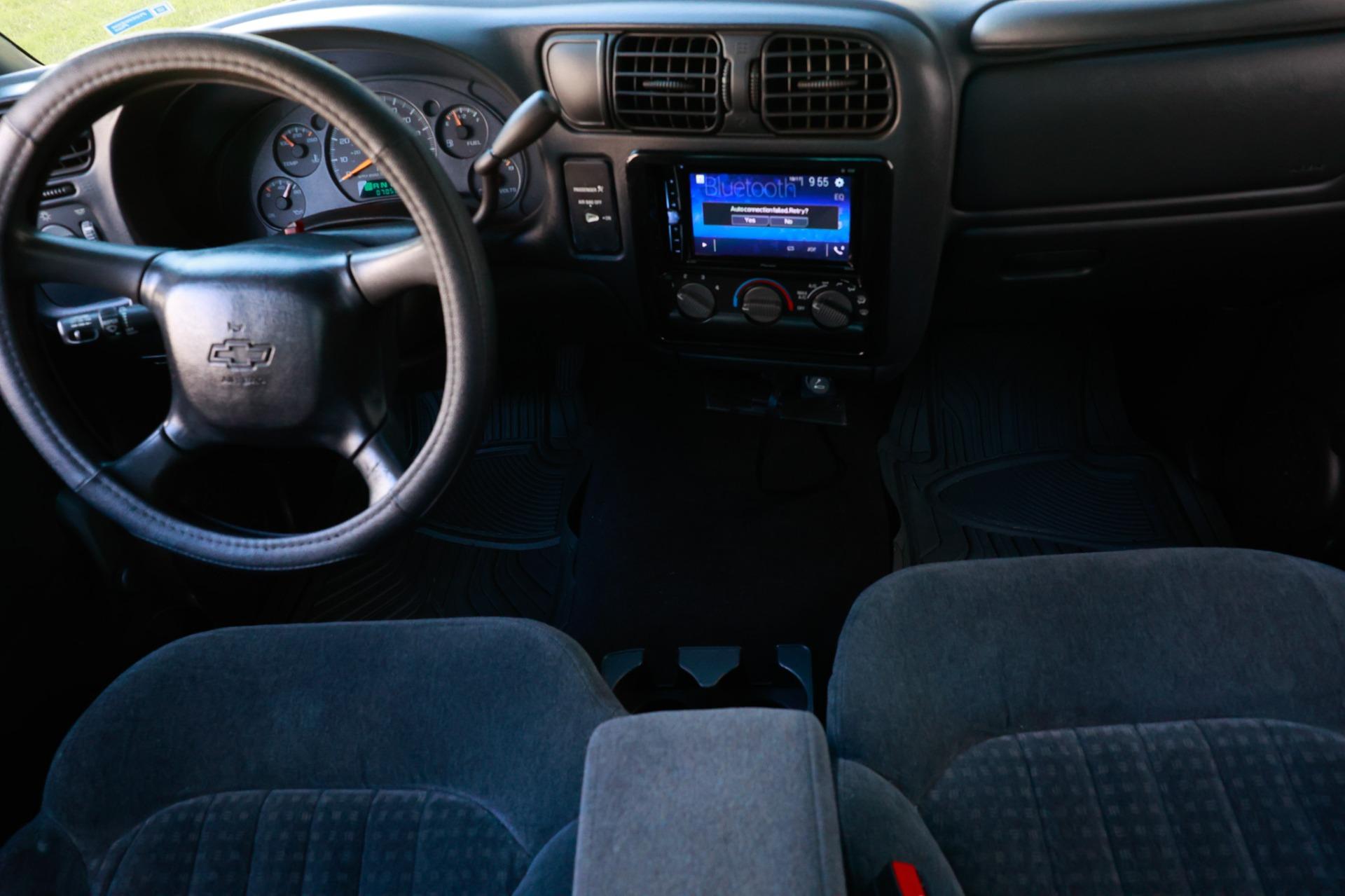 2000 Chevrolet S10 40