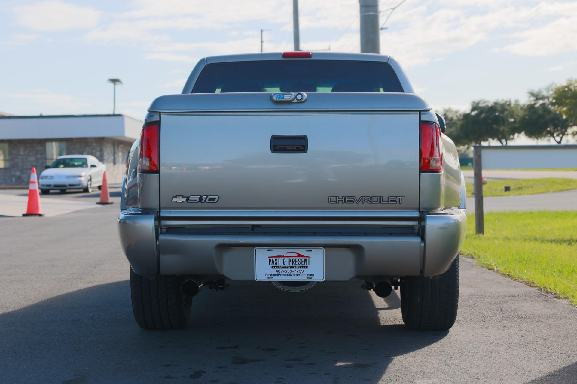 2000 Chevrolet S10 4