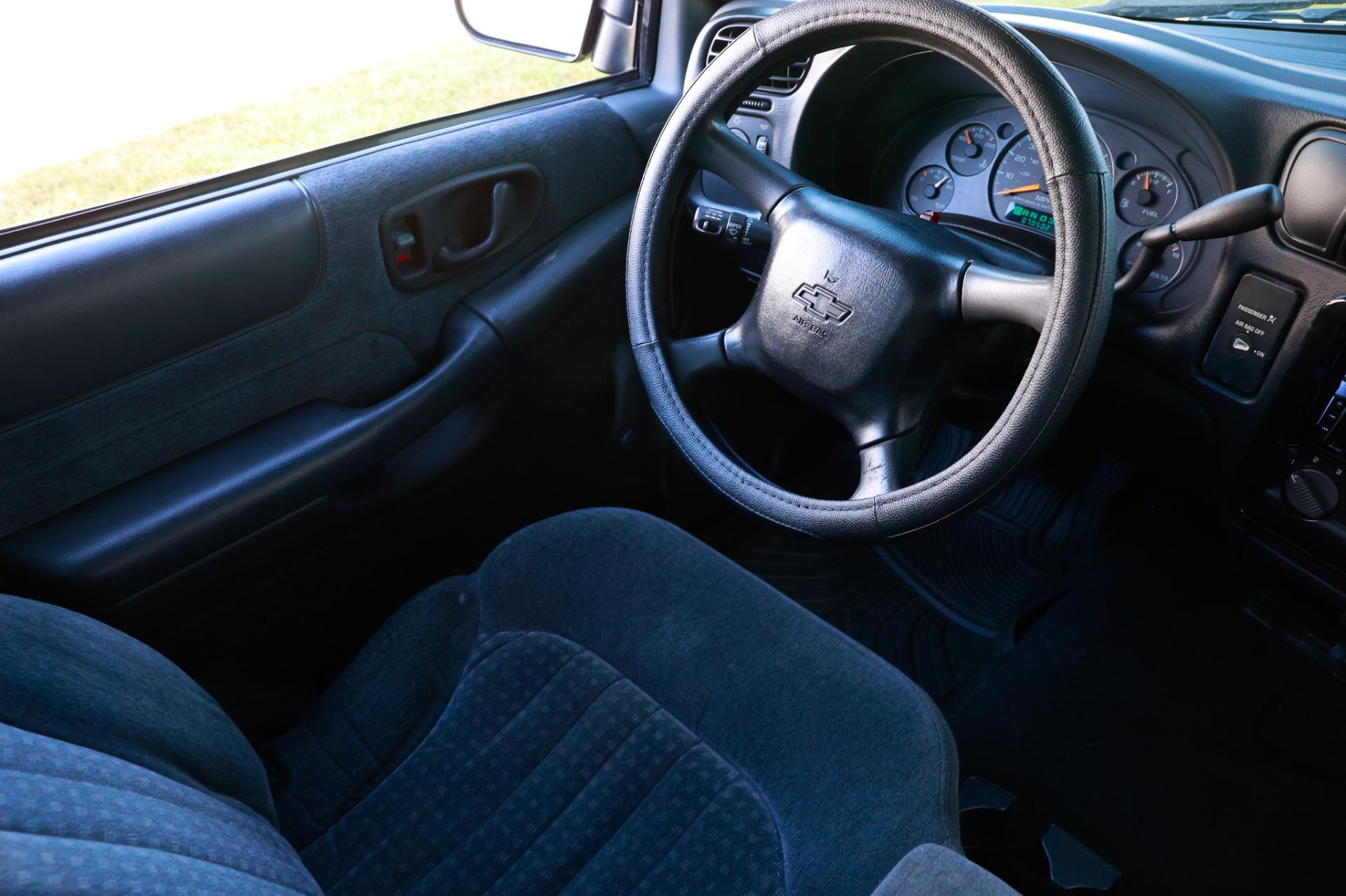 2000 Chevrolet S10 41