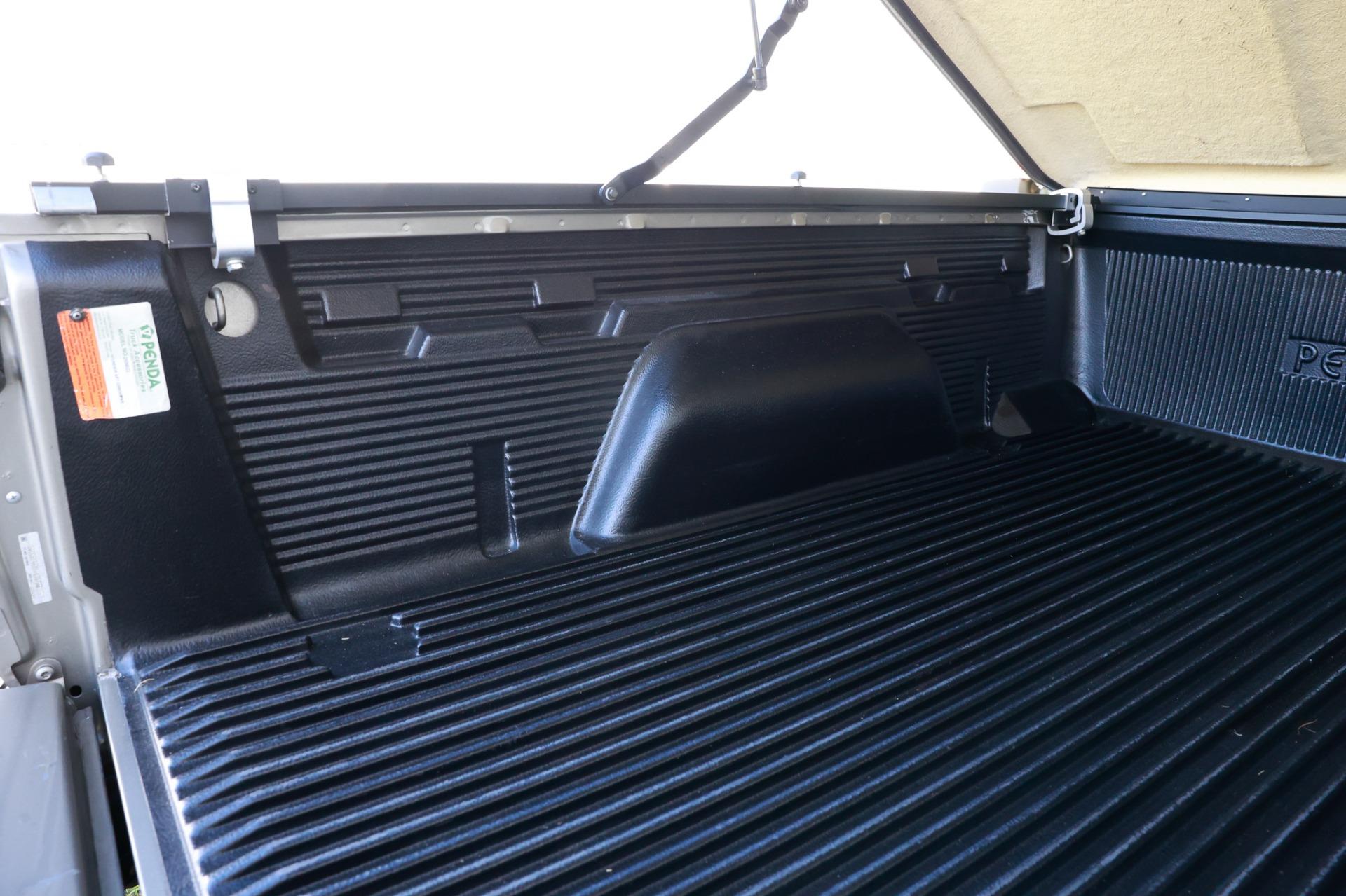 2000 Chevrolet S10 36