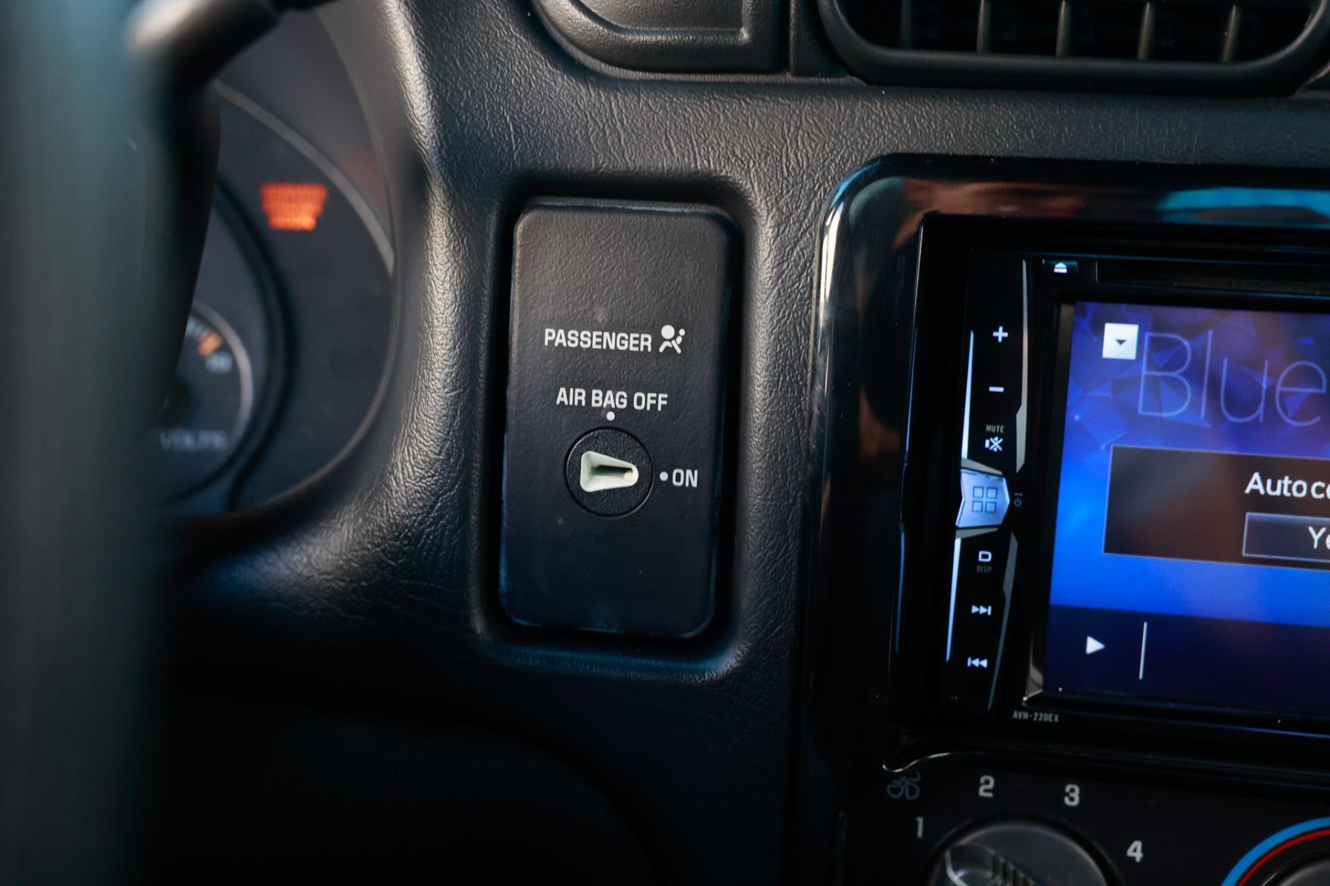 2000 Chevrolet S10 32