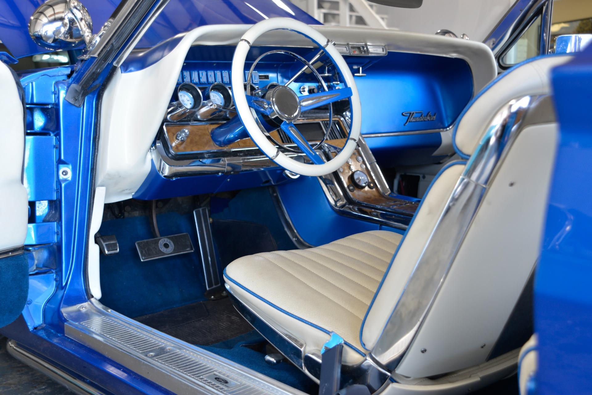 1965 Ford Thunderbird 54