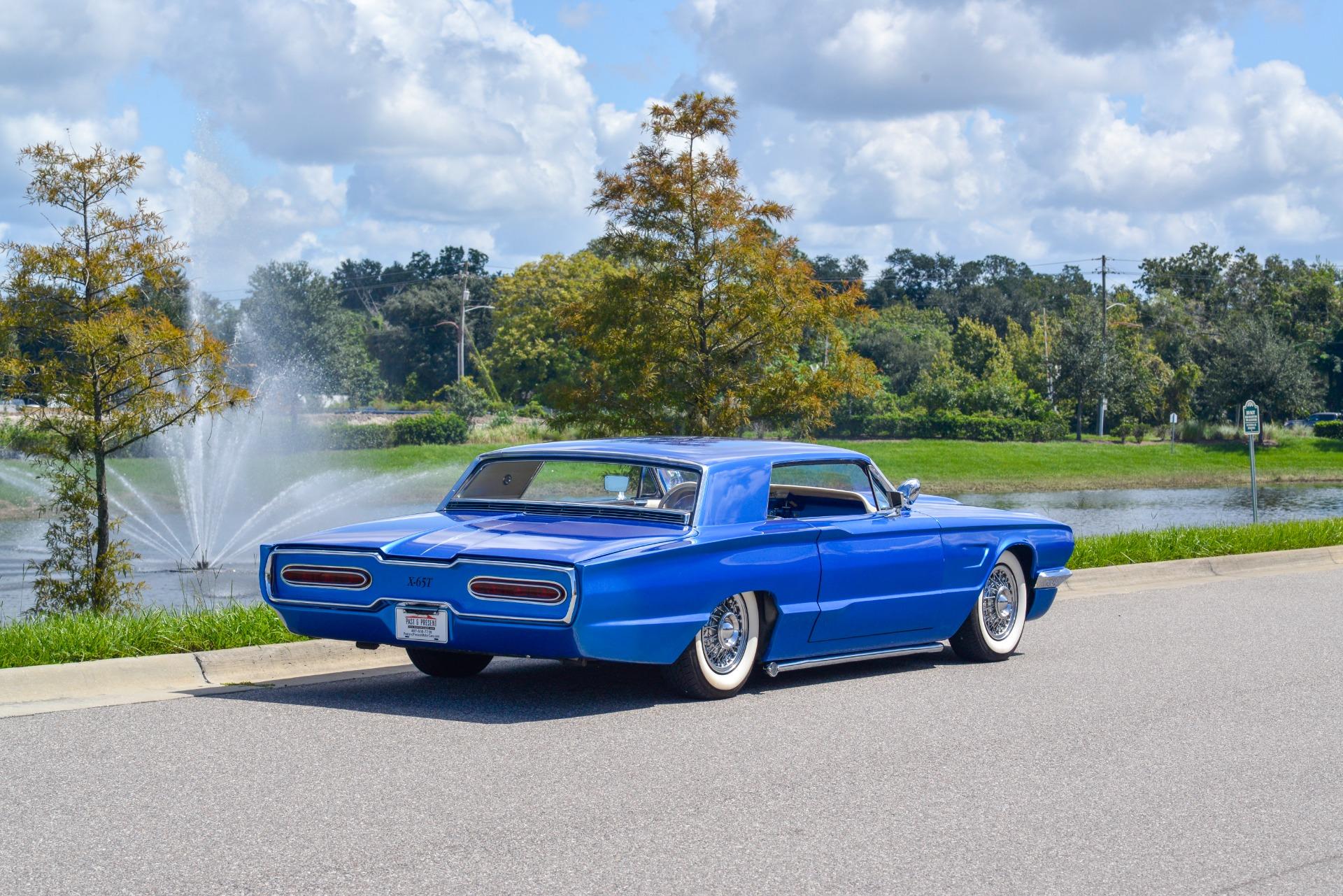 1965 Ford Thunderbird 30