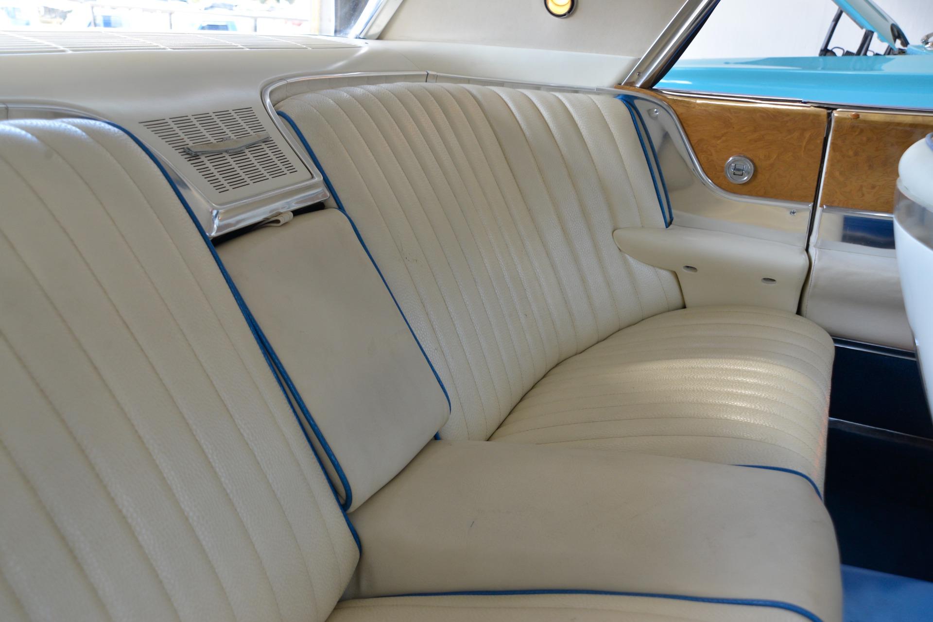 1965 Ford Thunderbird 11