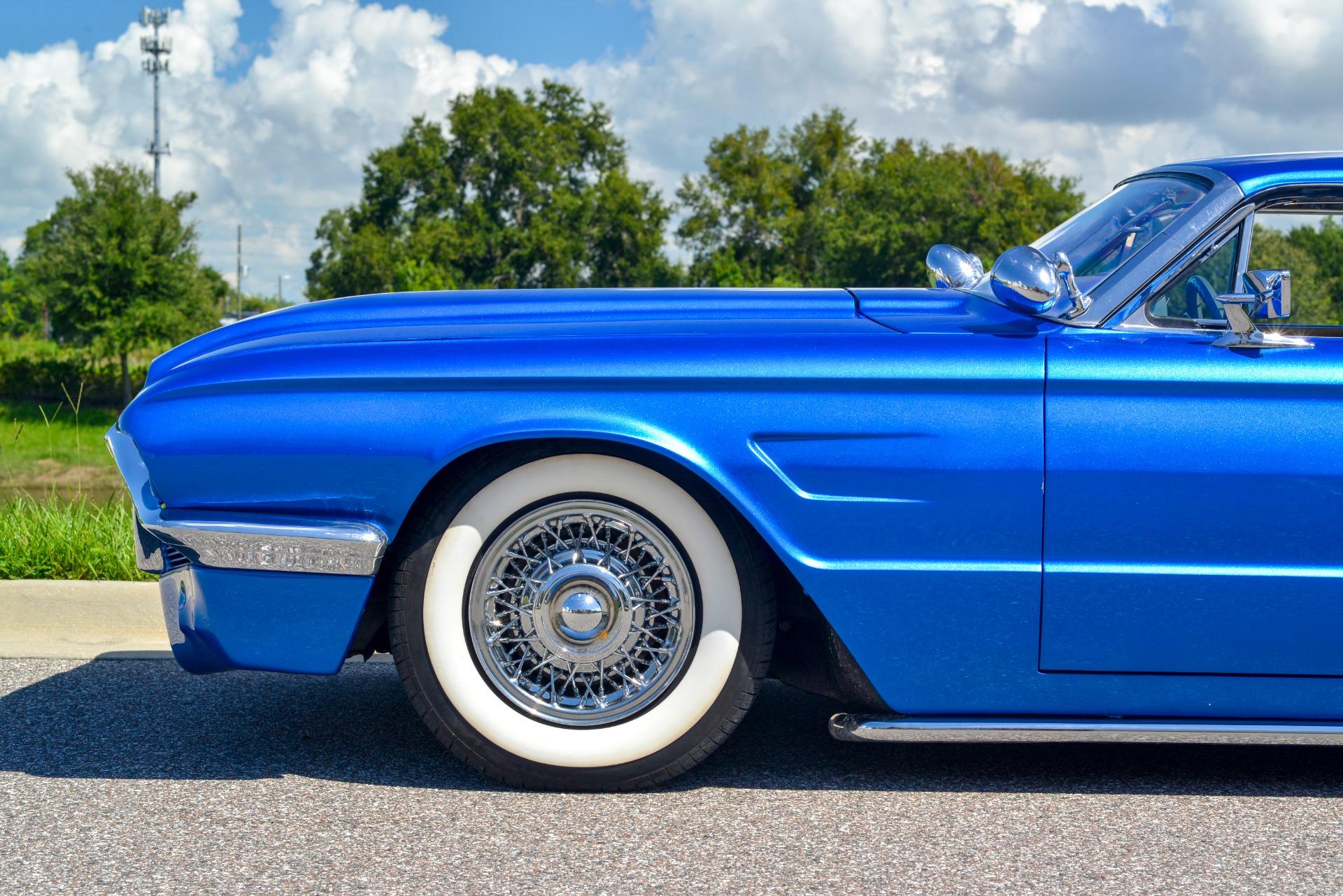 1965 Ford Thunderbird 27