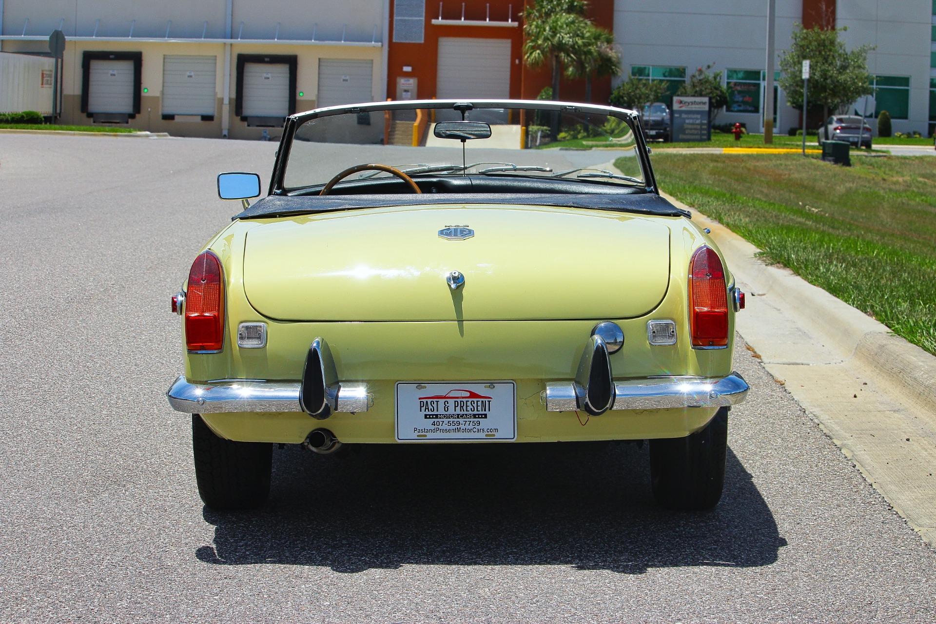 1970 MG MGB 22