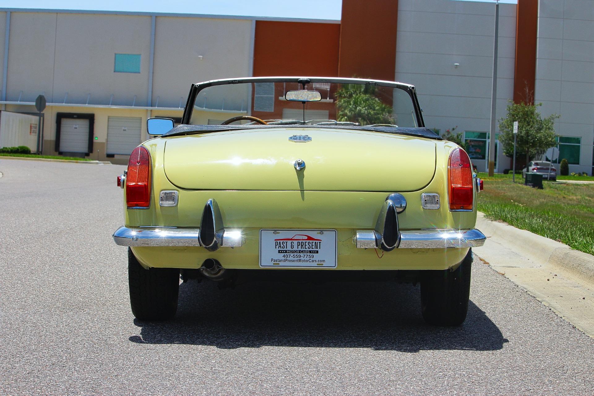 1970 MG MGB 23