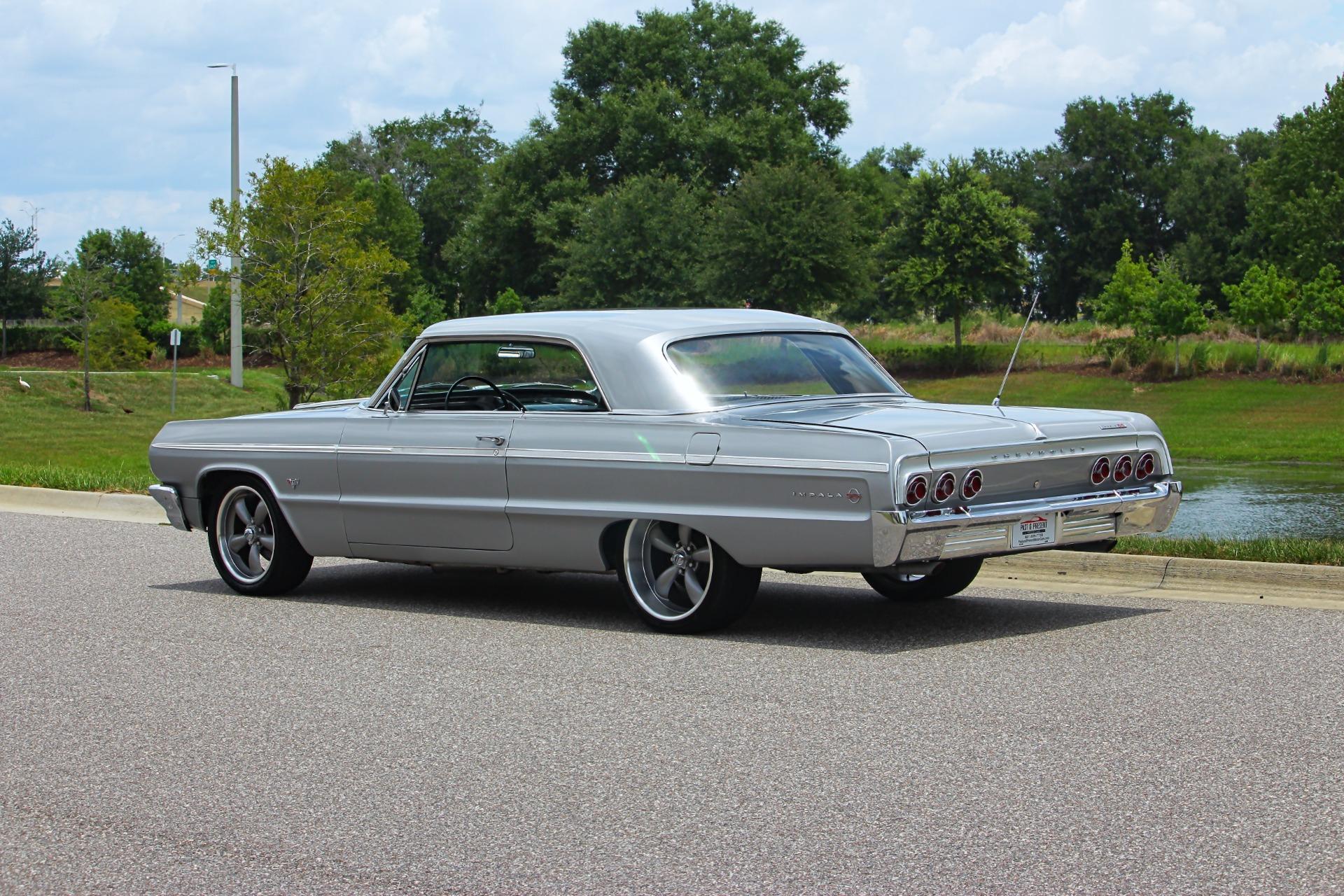 1964 Chevrolet Impala SS 3