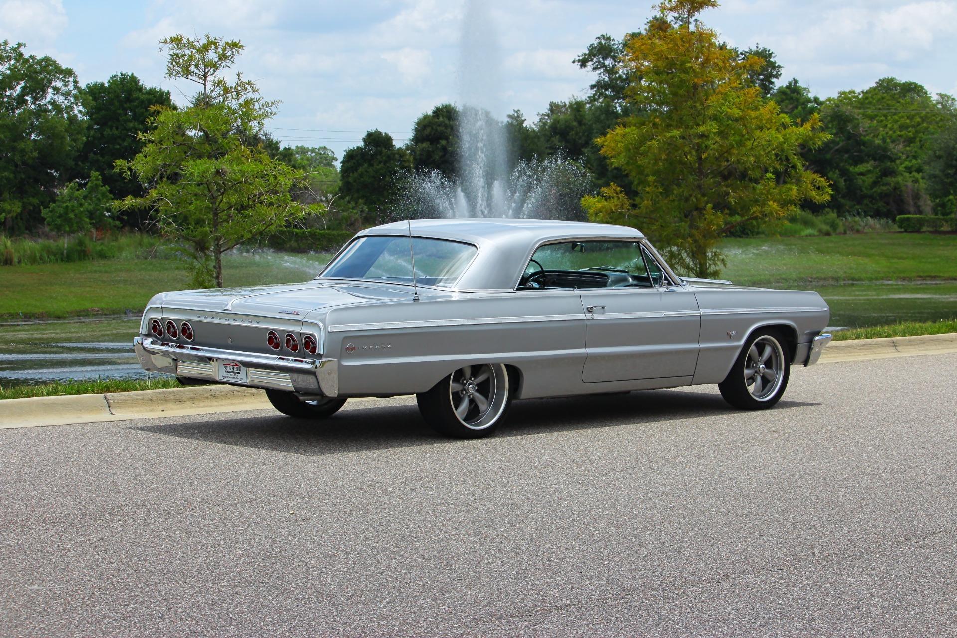 1964 Chevrolet Impala SS 36