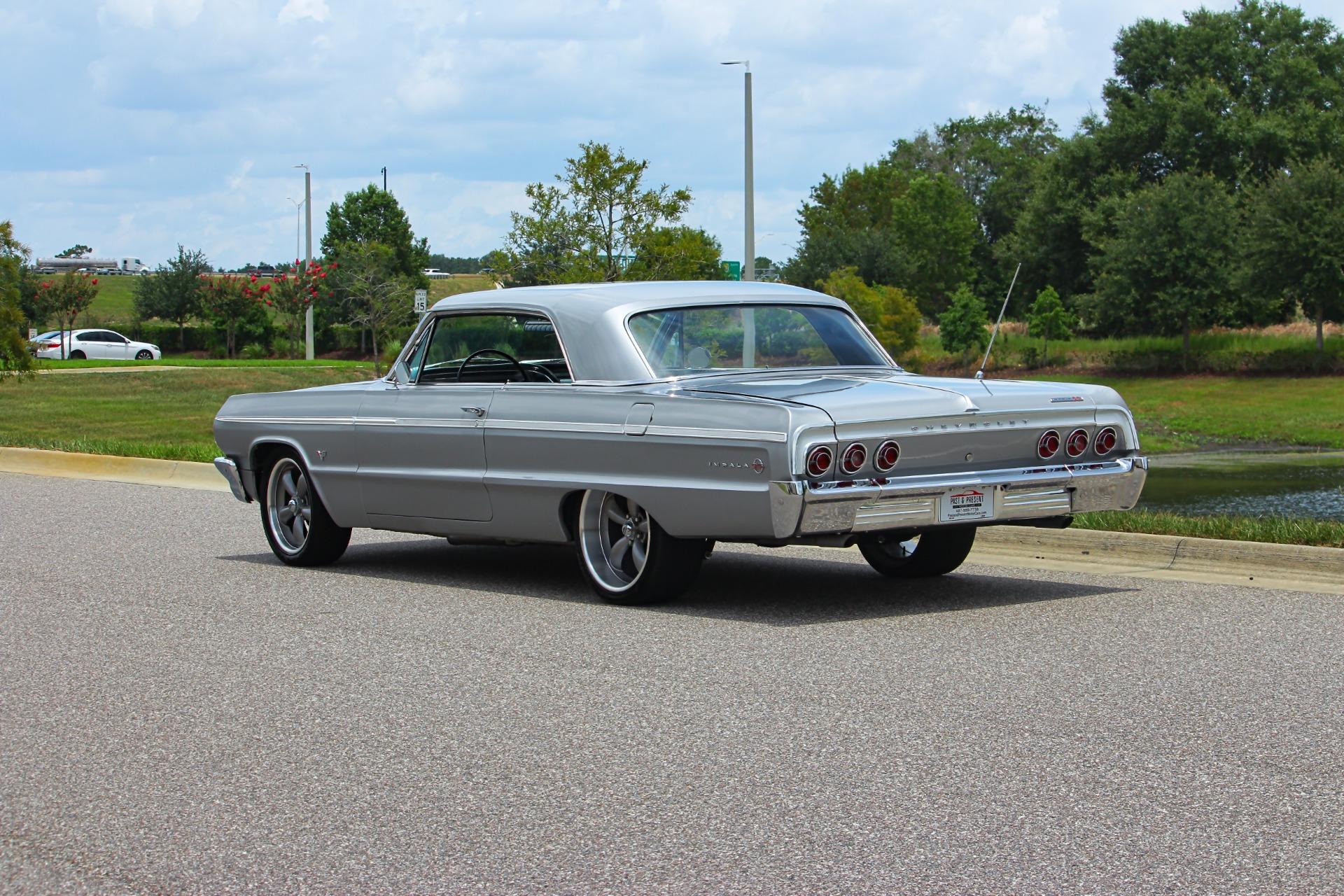 1964 Chevrolet Impala SS 19