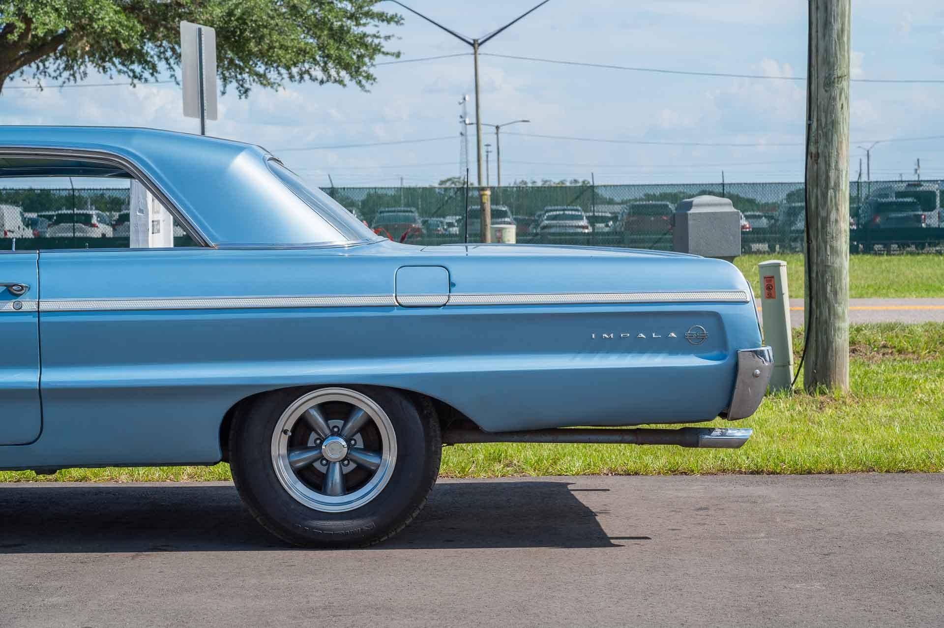 1964 Chevrolet Impala SS 22