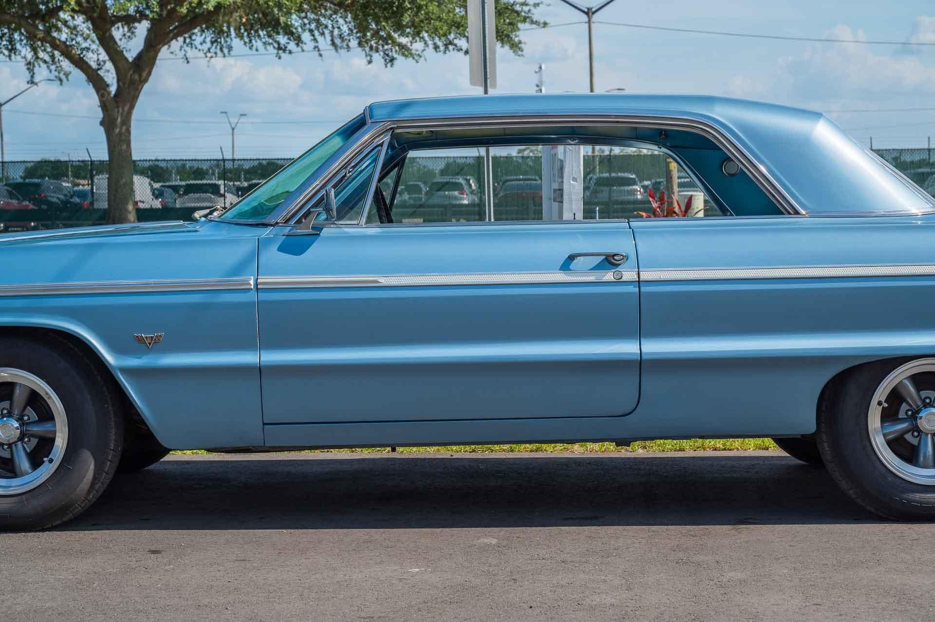 1964 Chevrolet Impala SS 23