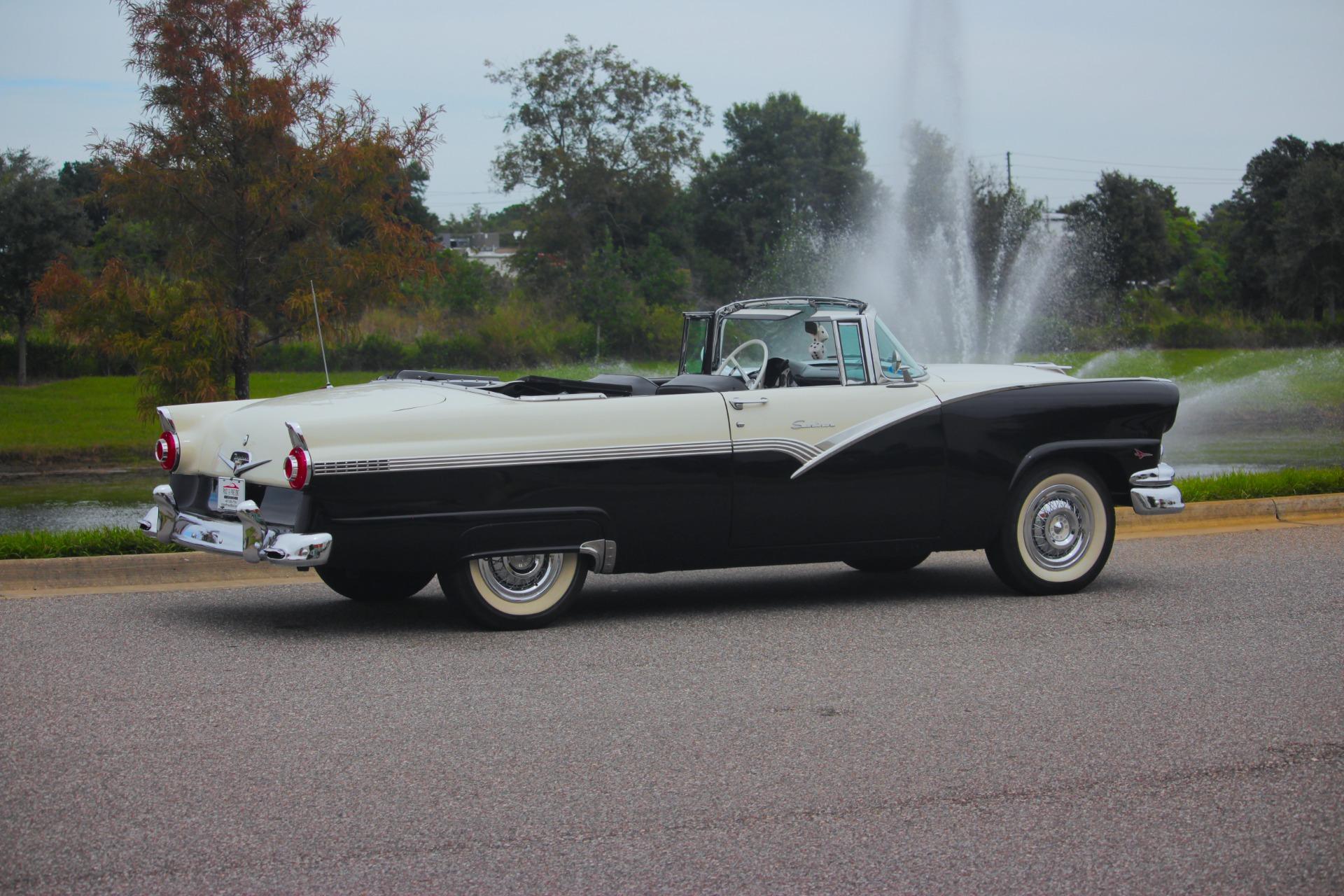 1956 Ford Fairlane 107