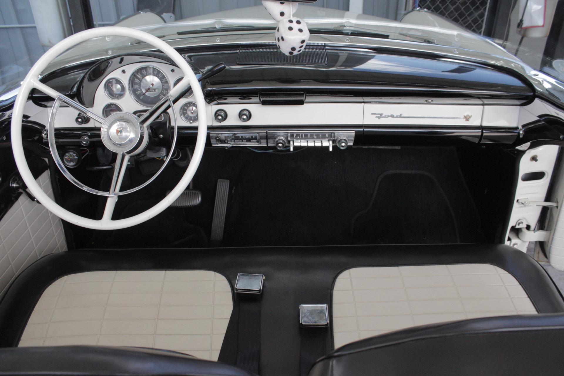 1956 Ford Fairlane 20