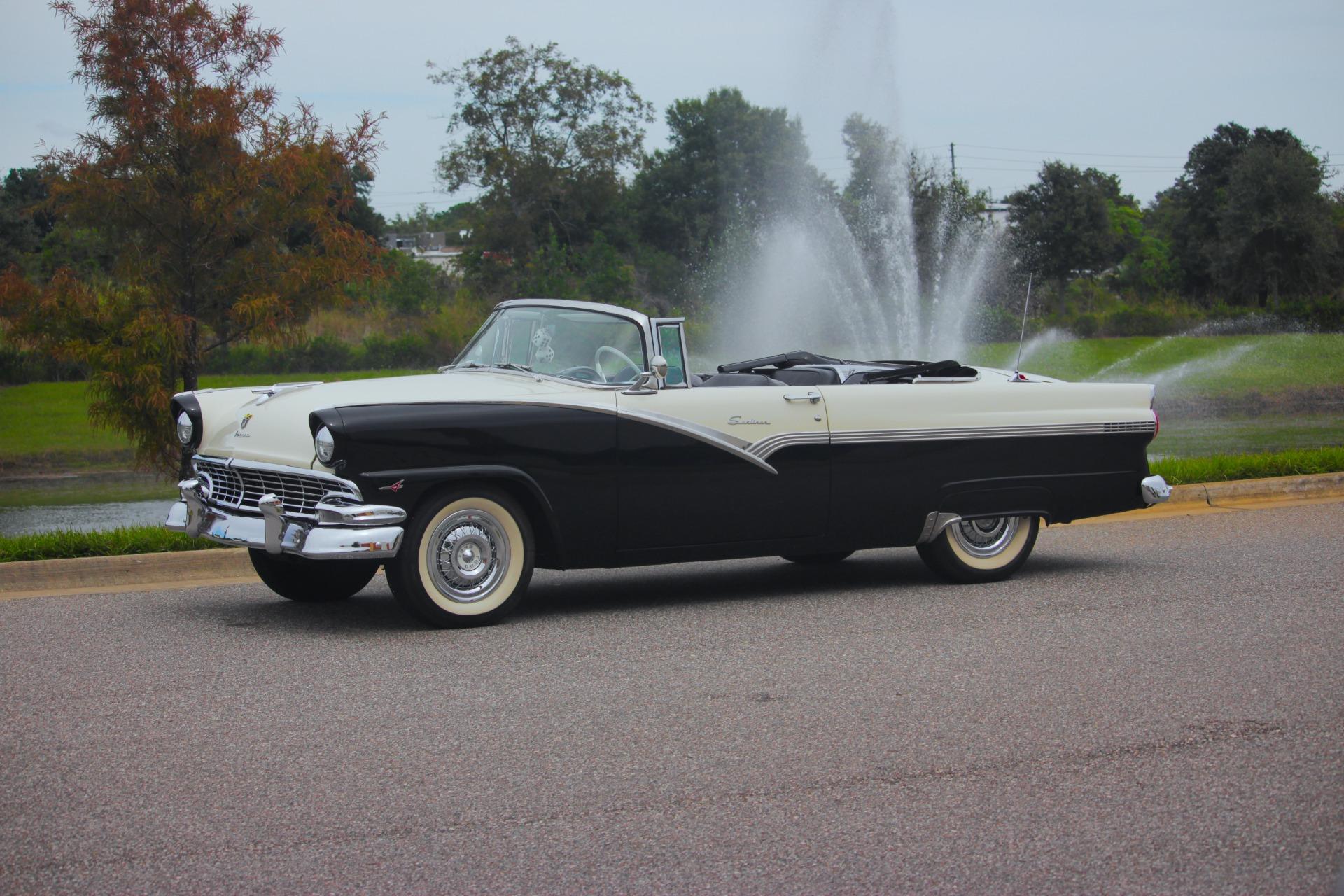 1956 Ford Fairlane 1