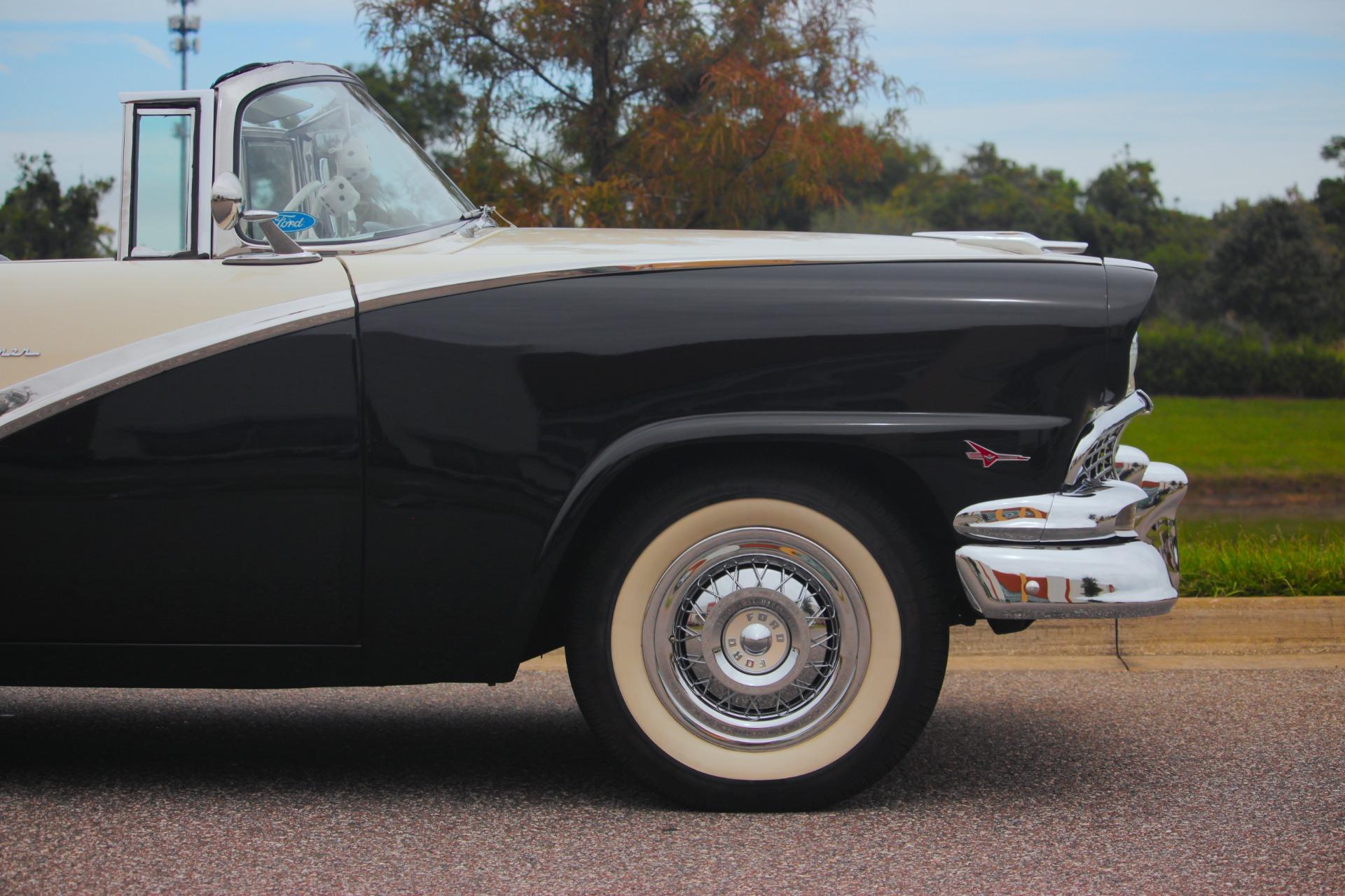 1956 Ford Fairlane 117