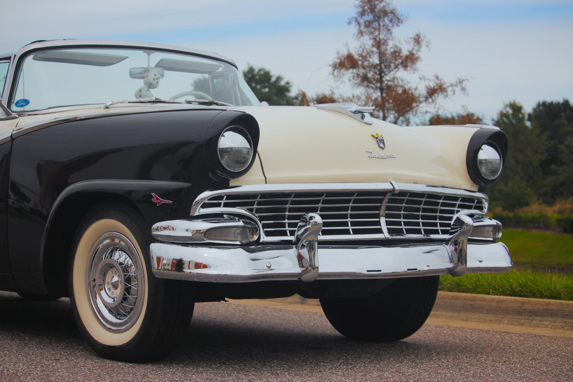 1956 Ford Fairlane 119