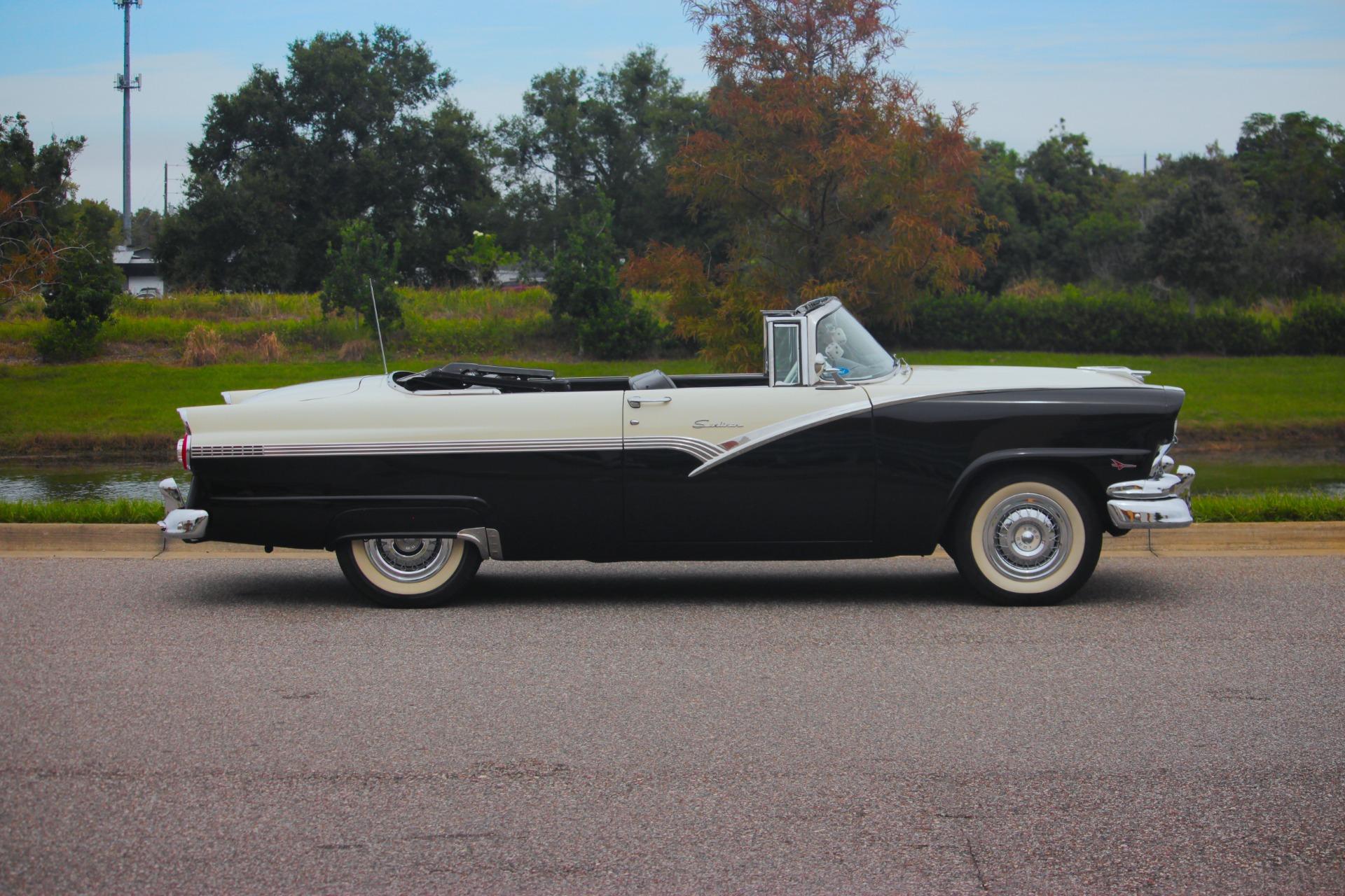 1956 Ford Fairlane 6