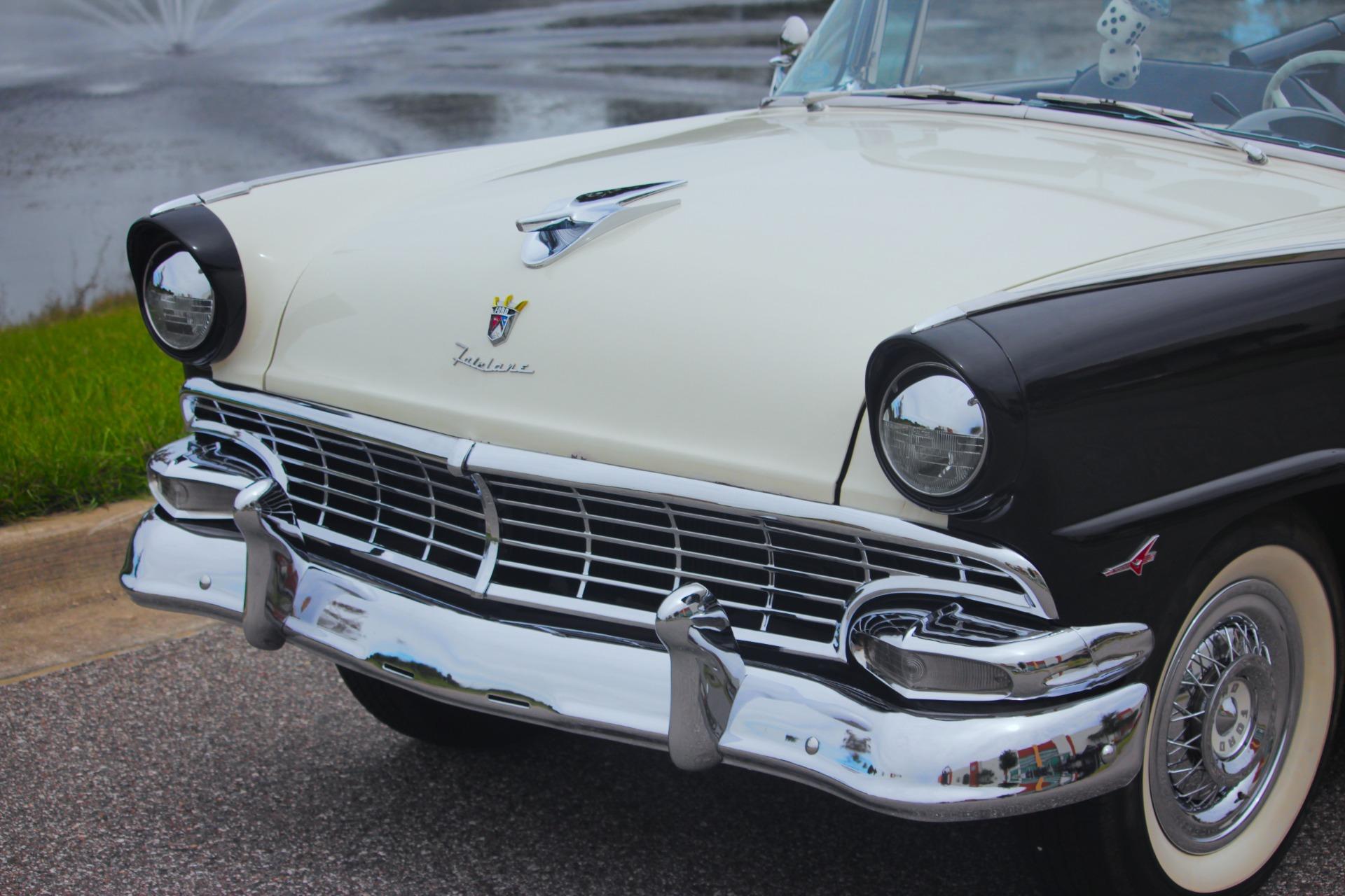 1956 Ford Fairlane 85