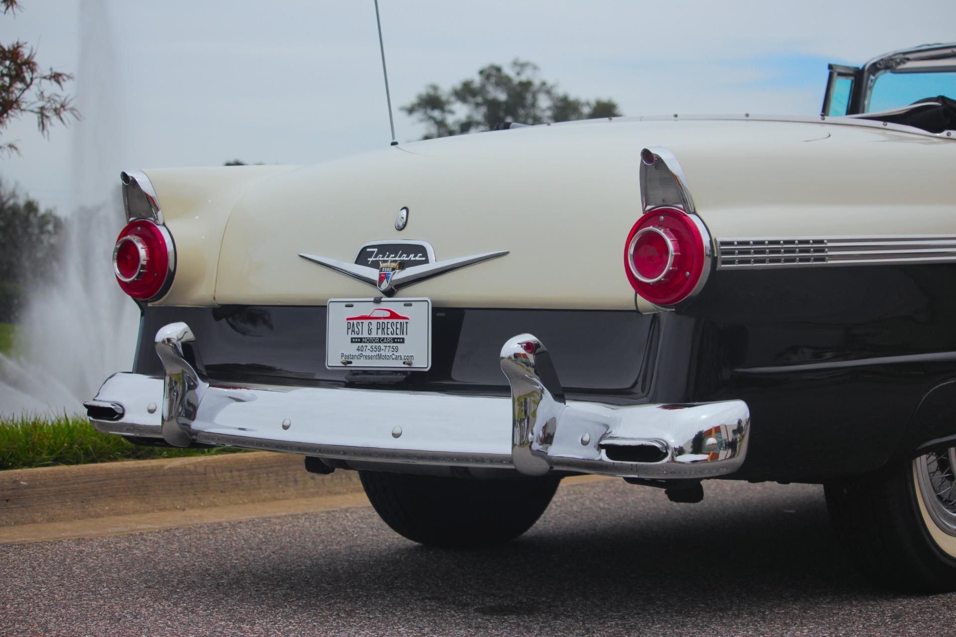 1956 Ford Fairlane 114