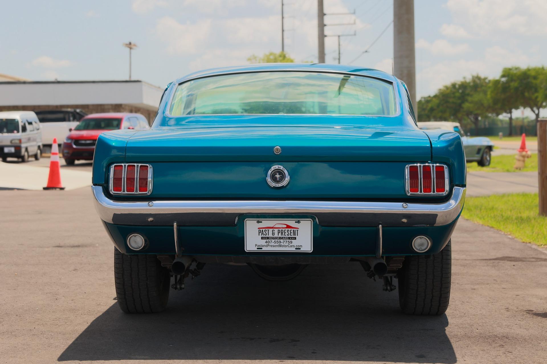 1965 Ford Mustang 4