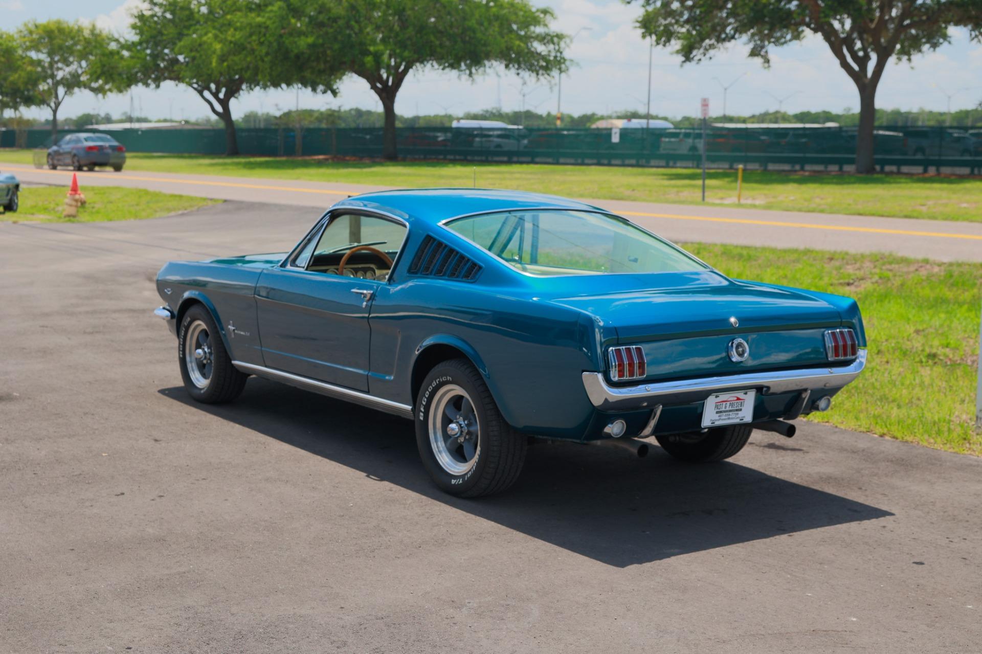 1965 Ford Mustang 3