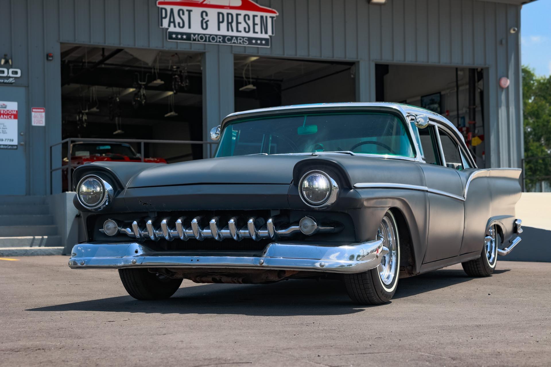 1957 Ford Fairlane 113