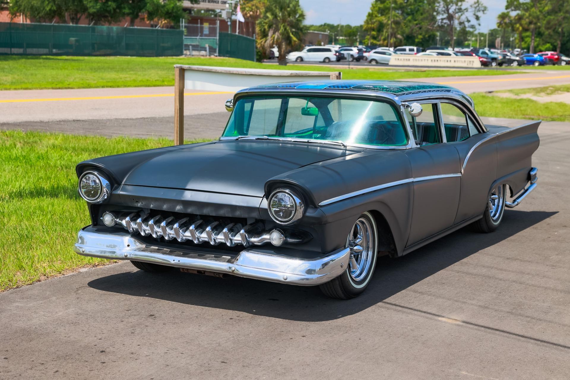 1957 Ford Fairlane 168