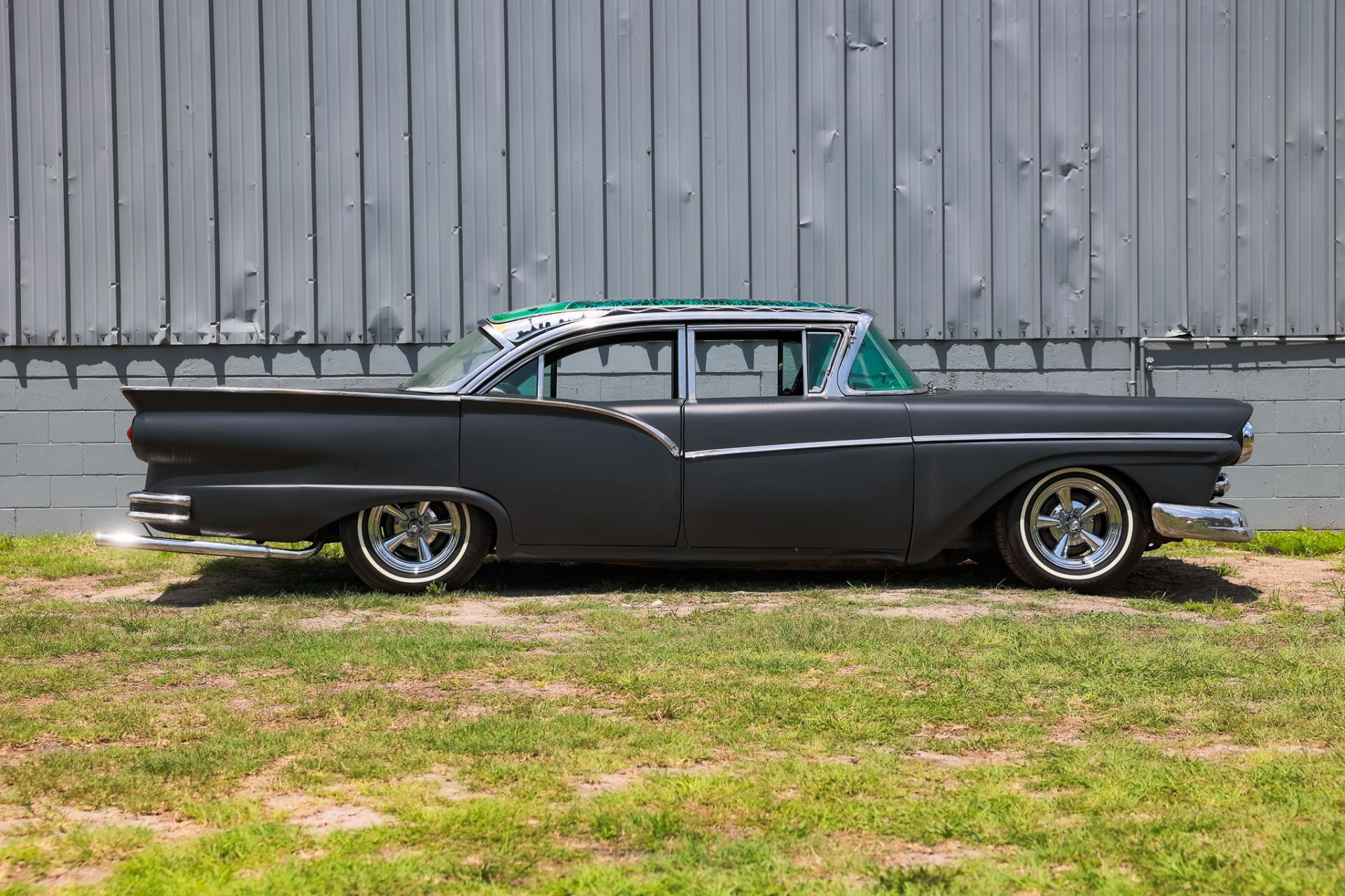 1957 Ford Fairlane 6