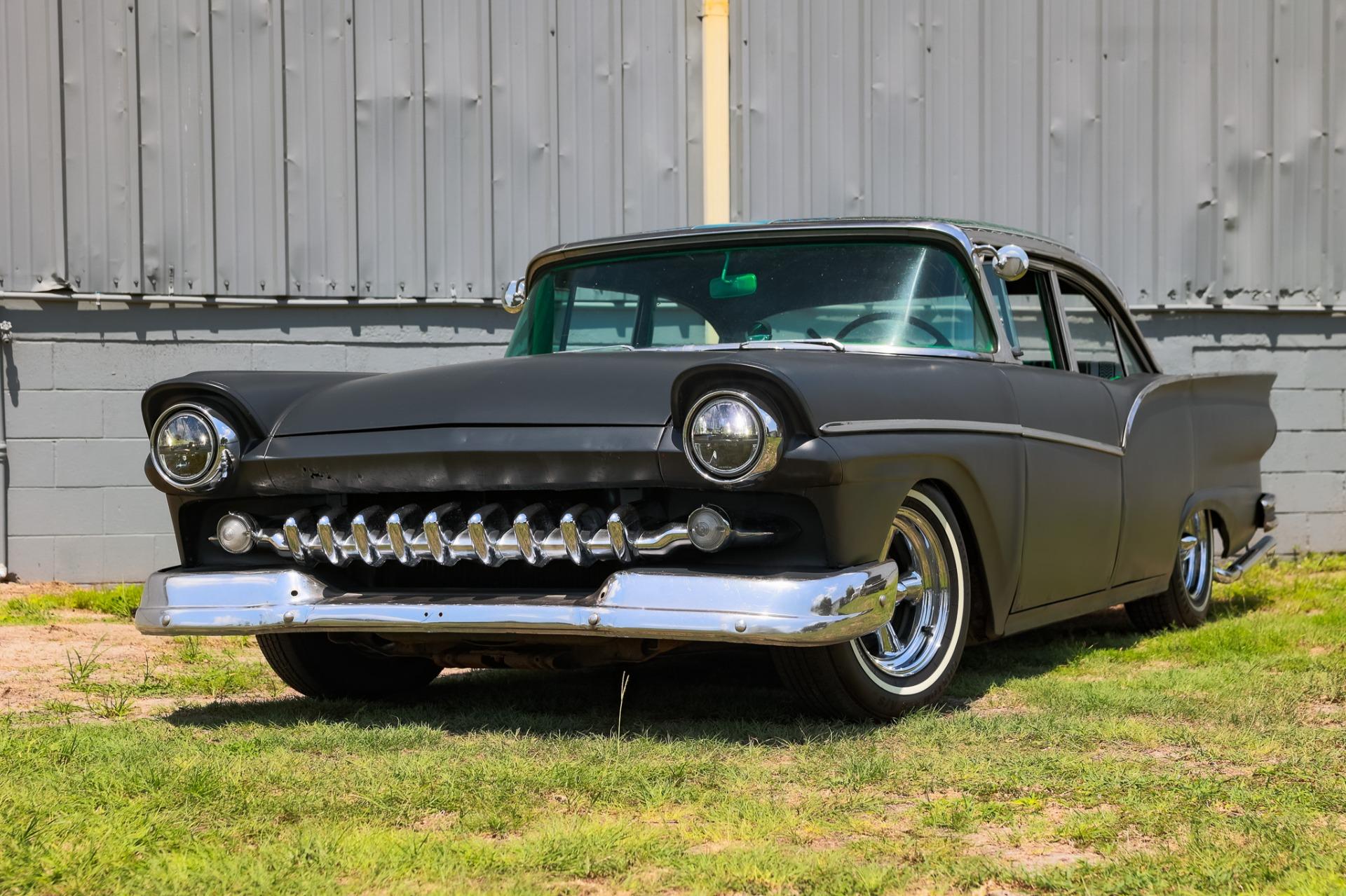 1957 Ford Fairlane 117